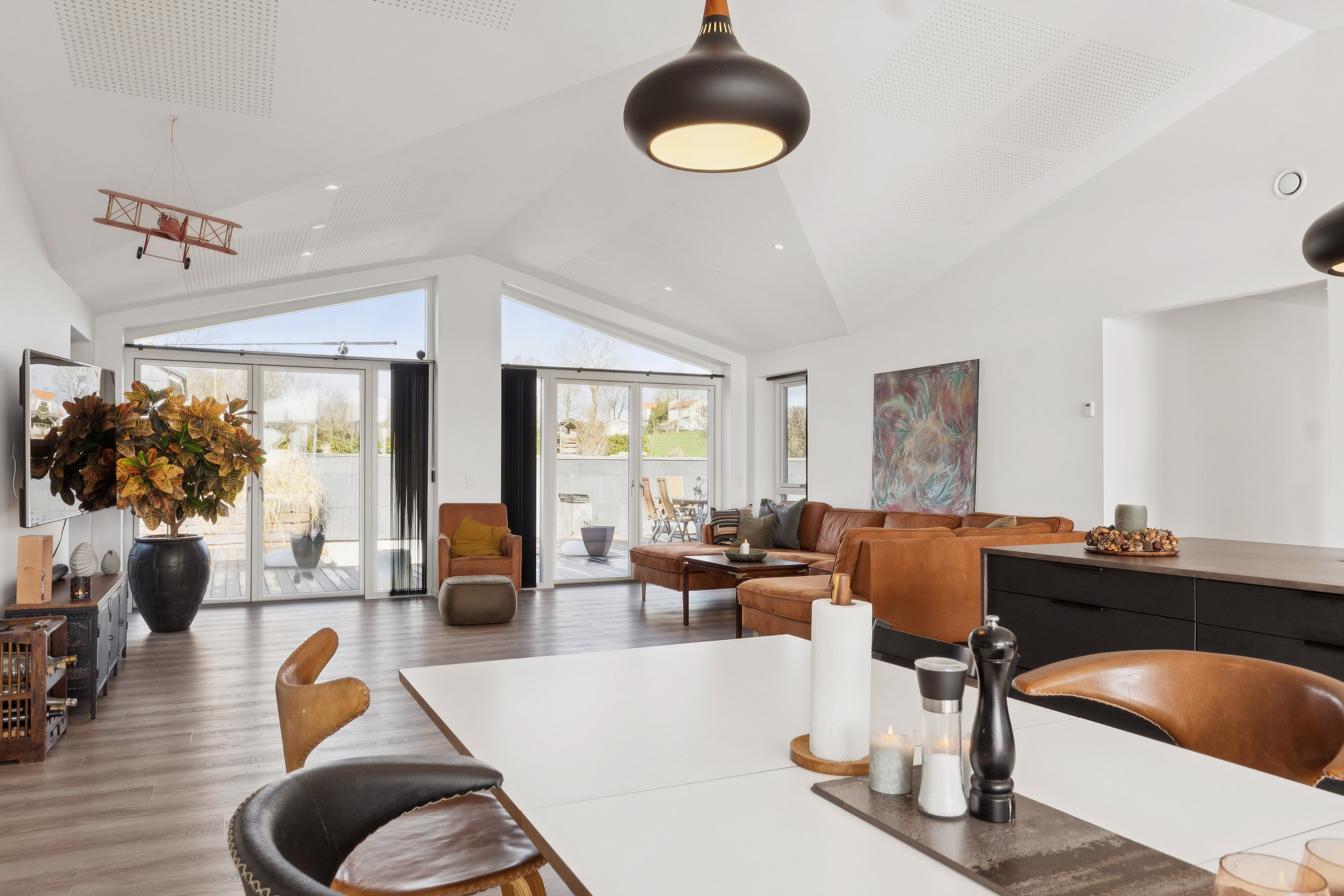 Fremhævet spisestue billede i fuldskærmstilstand. Billede af Hornsherredvej 155, Lyndby, 4070 Kirke Hyllinge