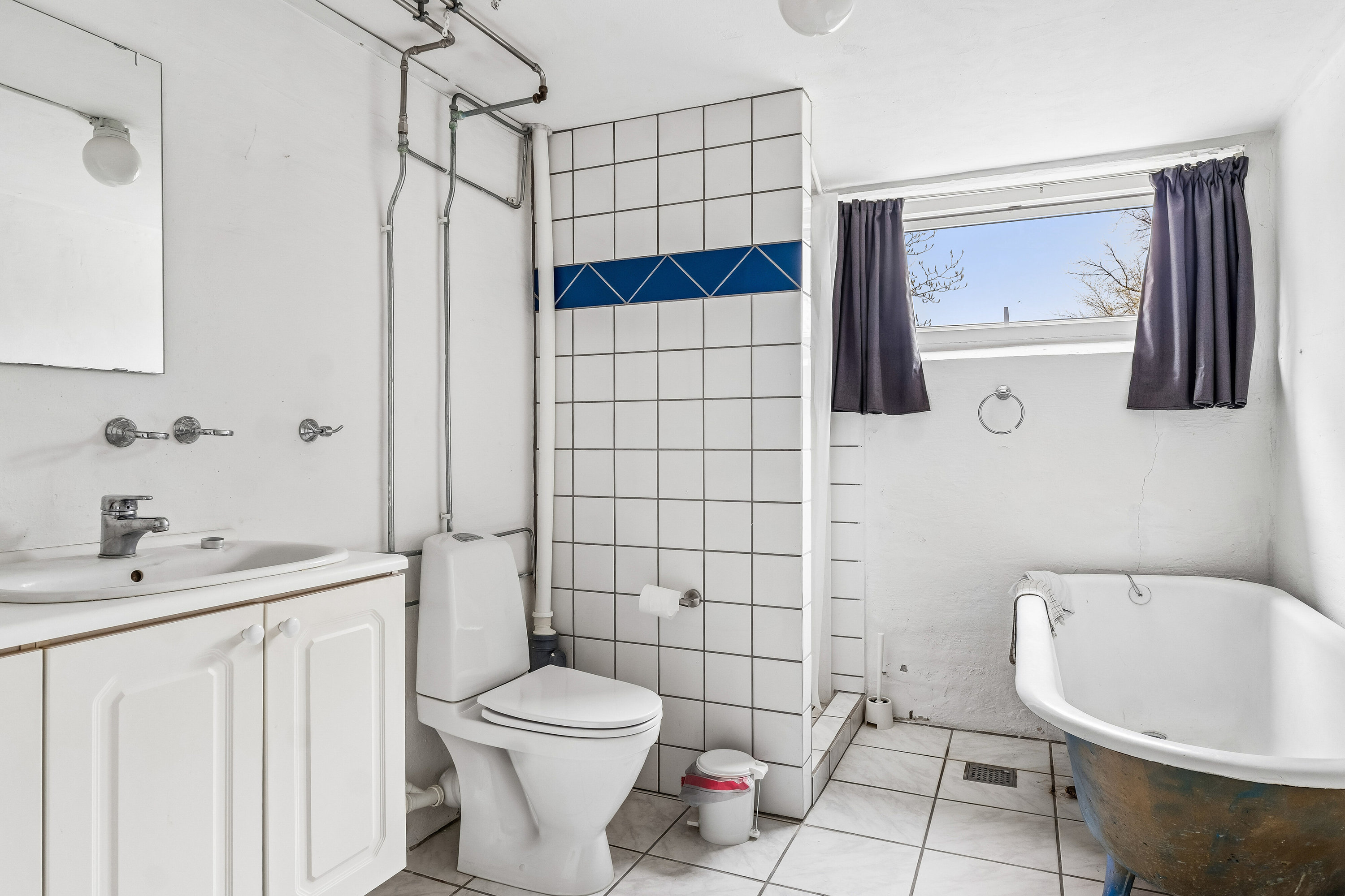 Fremhævet badeværelse billede i fuldskærmstilstand. Billede af Ved Fortunen 2A, 2800 Kongens Lyngby