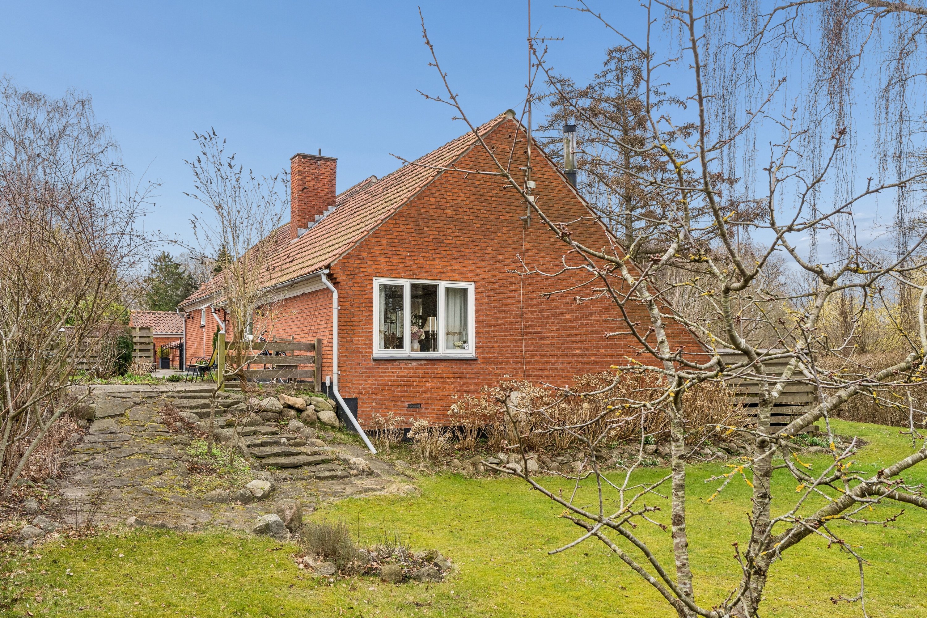 Fremhævet set fra haven billede i fuldskærmstilstand. Billede af Ved Fortunen 2A, 2800 Kongens Lyngby