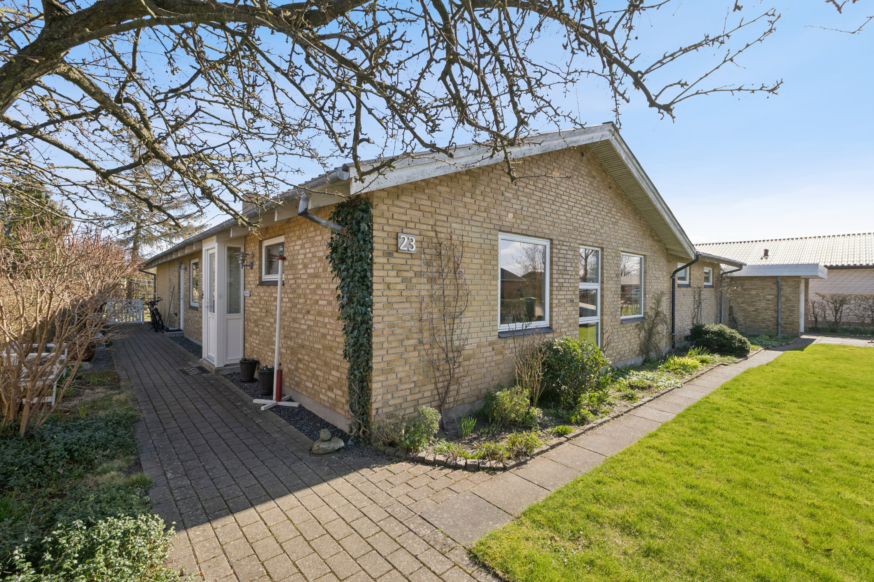 Fremhævet andet billede i fuldskærmstilstand. Billede af Hasselvænget 23, 7800 Skive