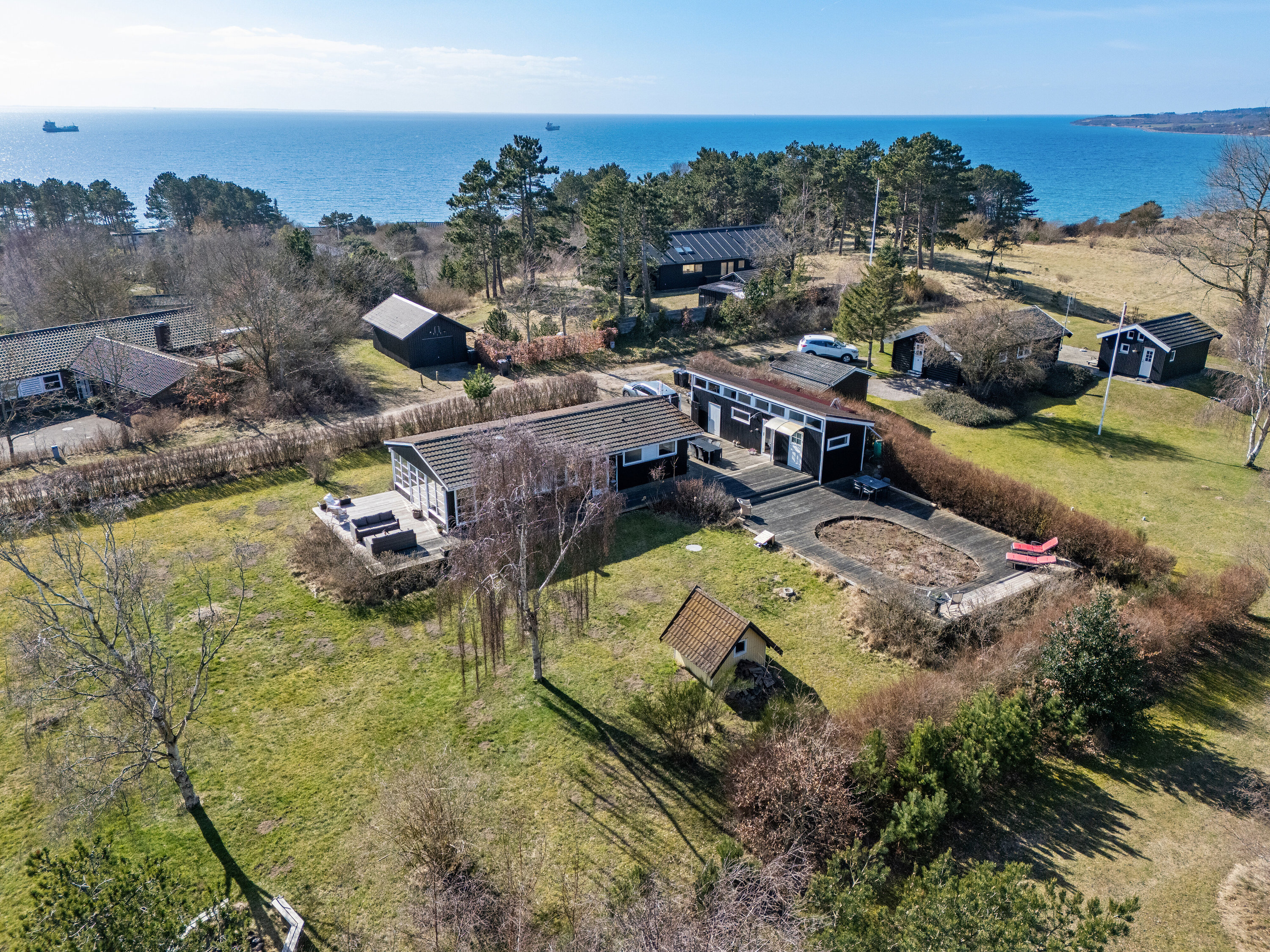 Fremhævet set fra haven billede i fuldskærmstilstand. Billede af Blikvej 4, 4400 Kalundborg