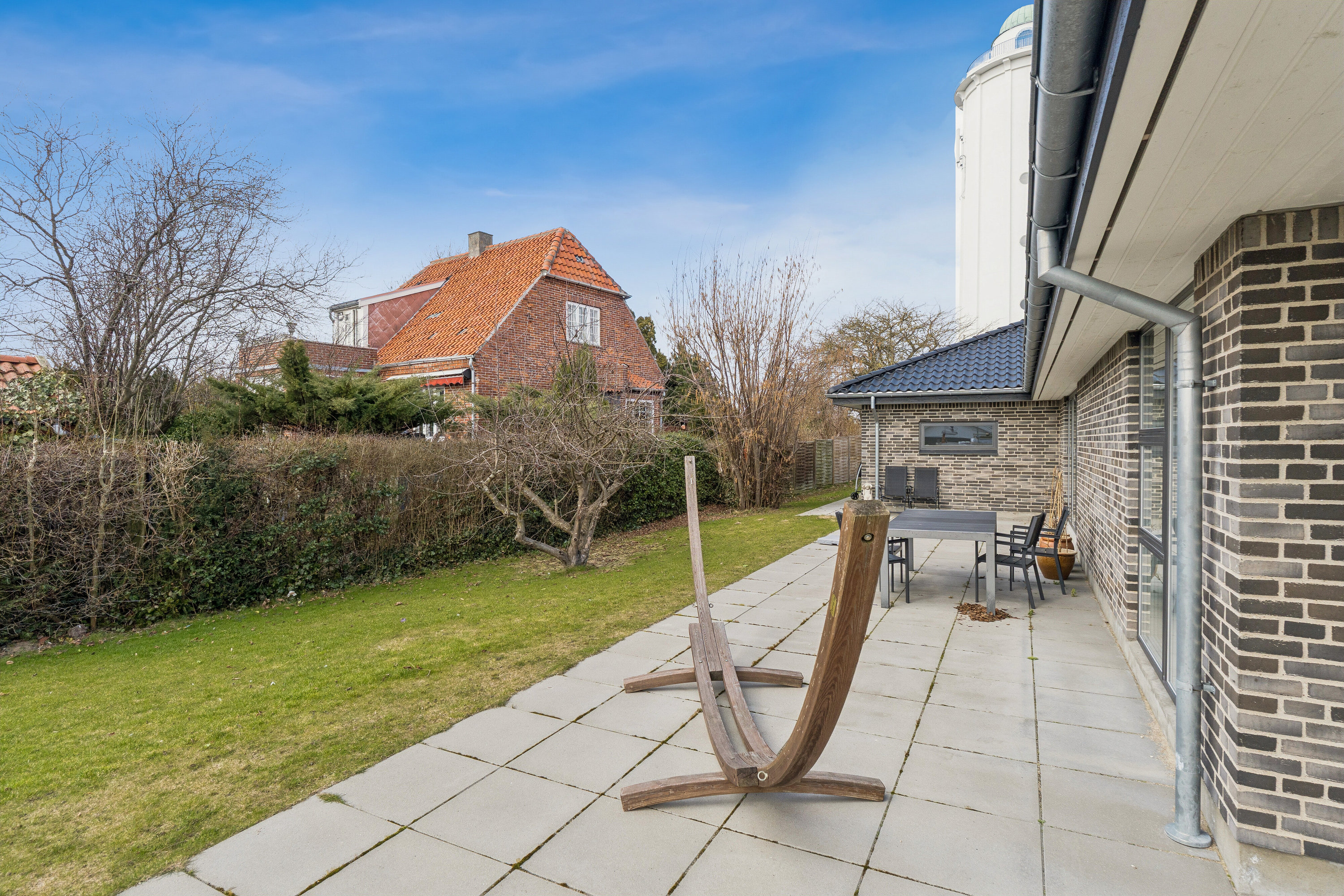 Fremhævet terrasse billede i fuldskærmstilstand. Billede af H C Bojsensvej 1, 2650 Hvidovre