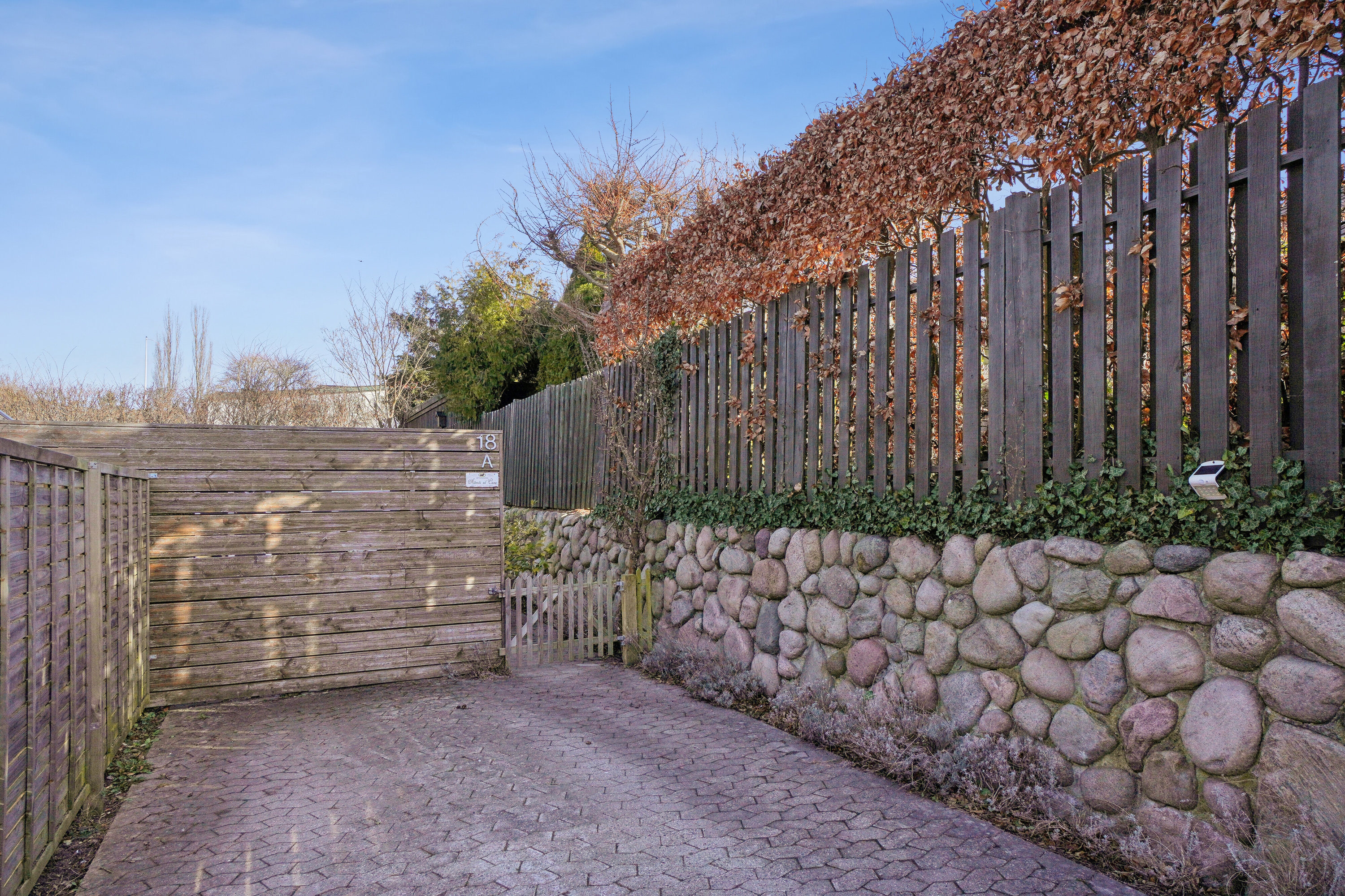 Fremhævet udendørs billede i fuldskærmstilstand. Billede af Åvej 18A, Himmelev, 4000 Roskilde