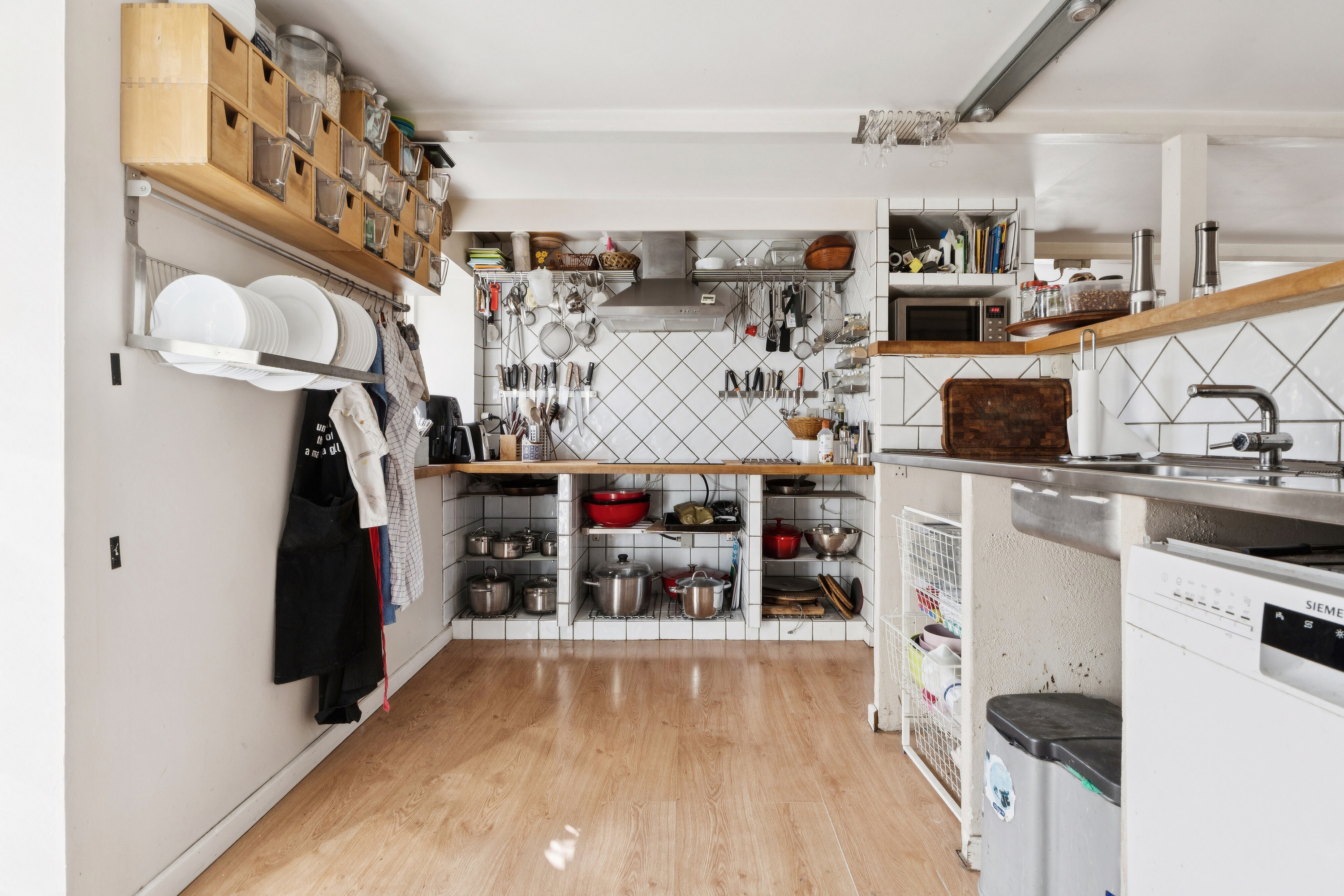 Fremhævet køkken billede i fuldskærmstilstand. Billede af Sundsgårdsvej 2, Herringe, 5750 Ringe