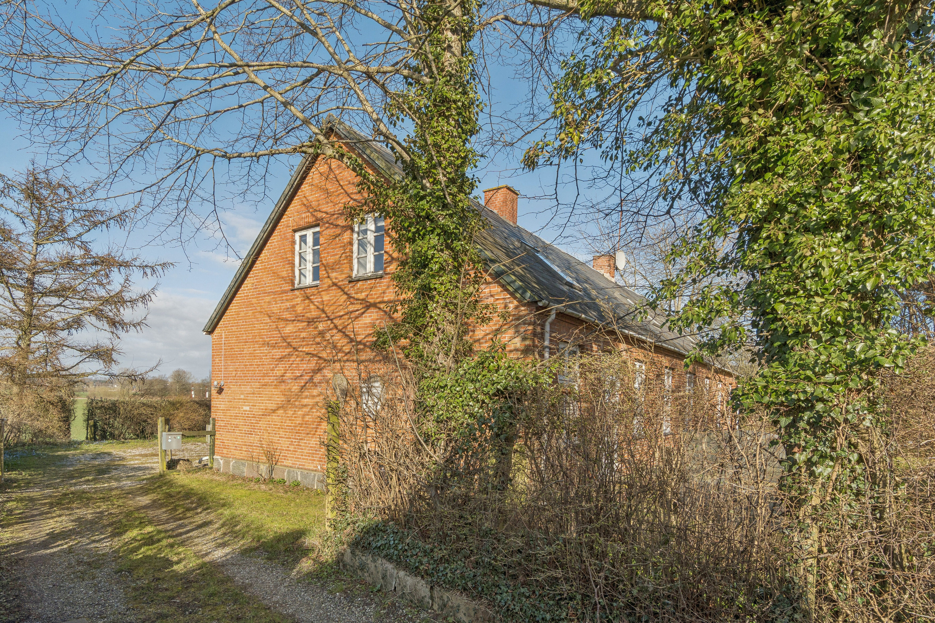 Fremhævet udendørs billede i fuldskærmstilstand. Billede af Landevejen 10, Lov, 4700 Næstved