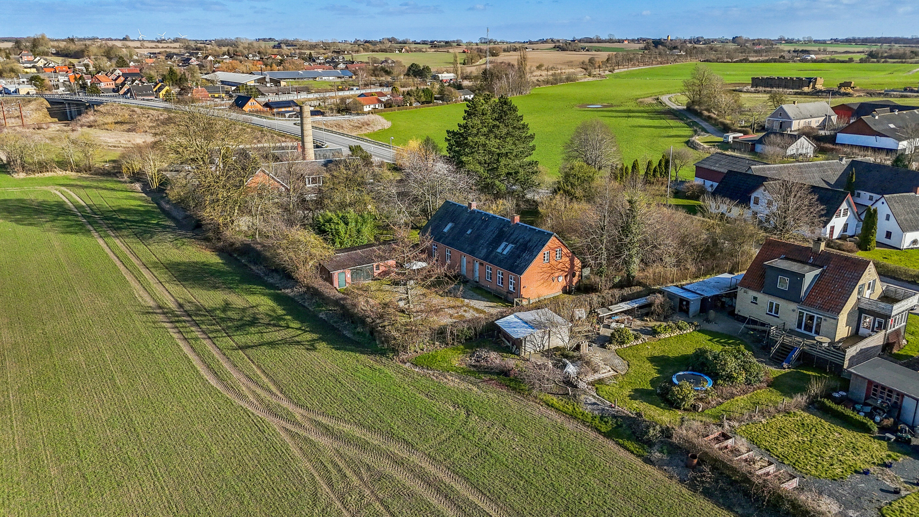 Fremhævet luftfoto billede i fuldskærmstilstand. Billede af Landevejen 10, Lov, 4700 Næstved