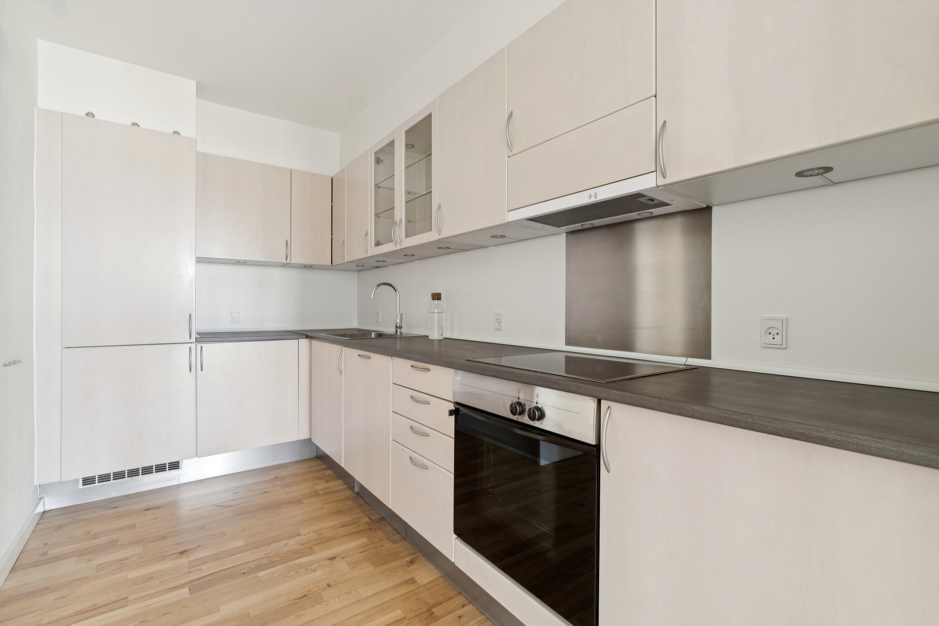 Fremhævet køkken billede i fuldskærmstilstand. Billede af Islands Brygge 24B, 2. mf., 2300 København S