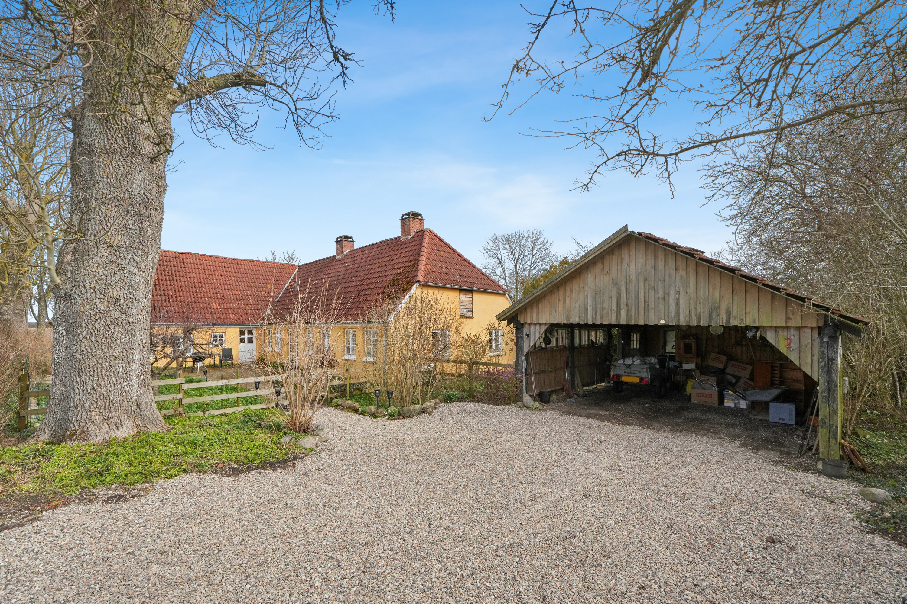 Fremhævet set fra vejen billede i fuldskærmstilstand. Billede af Sundsgårdsvej 2, Herringe, 5750 Ringe