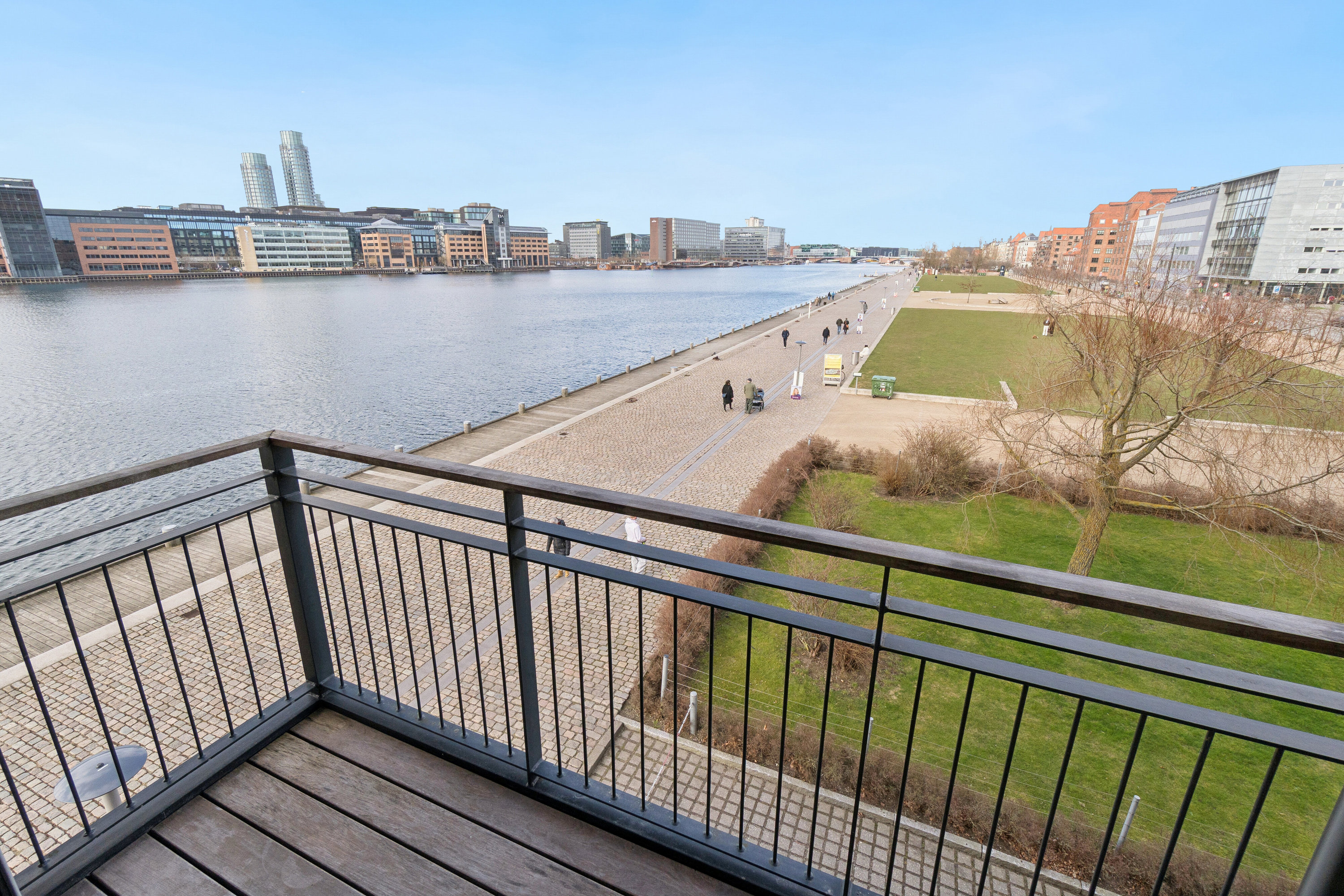 Fremhævet altan billede i fuldskærmstilstand. Billede af Islands Brygge 24B, 2. mf., 2300 København S