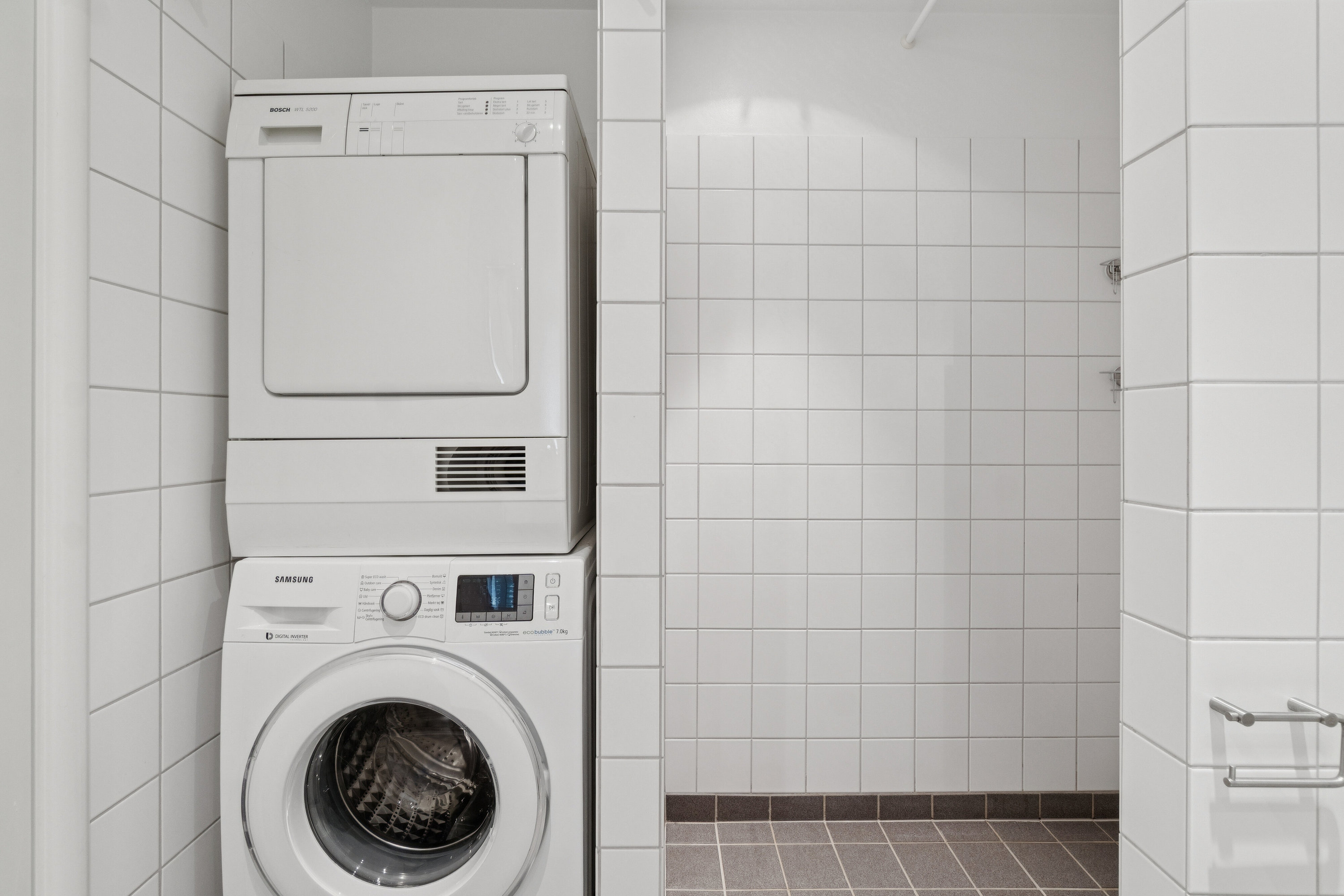 Fremhævet badeværelse billede i fuldskærmstilstand. Billede af Islands Brygge 24B, 2. mf., 2300 København S