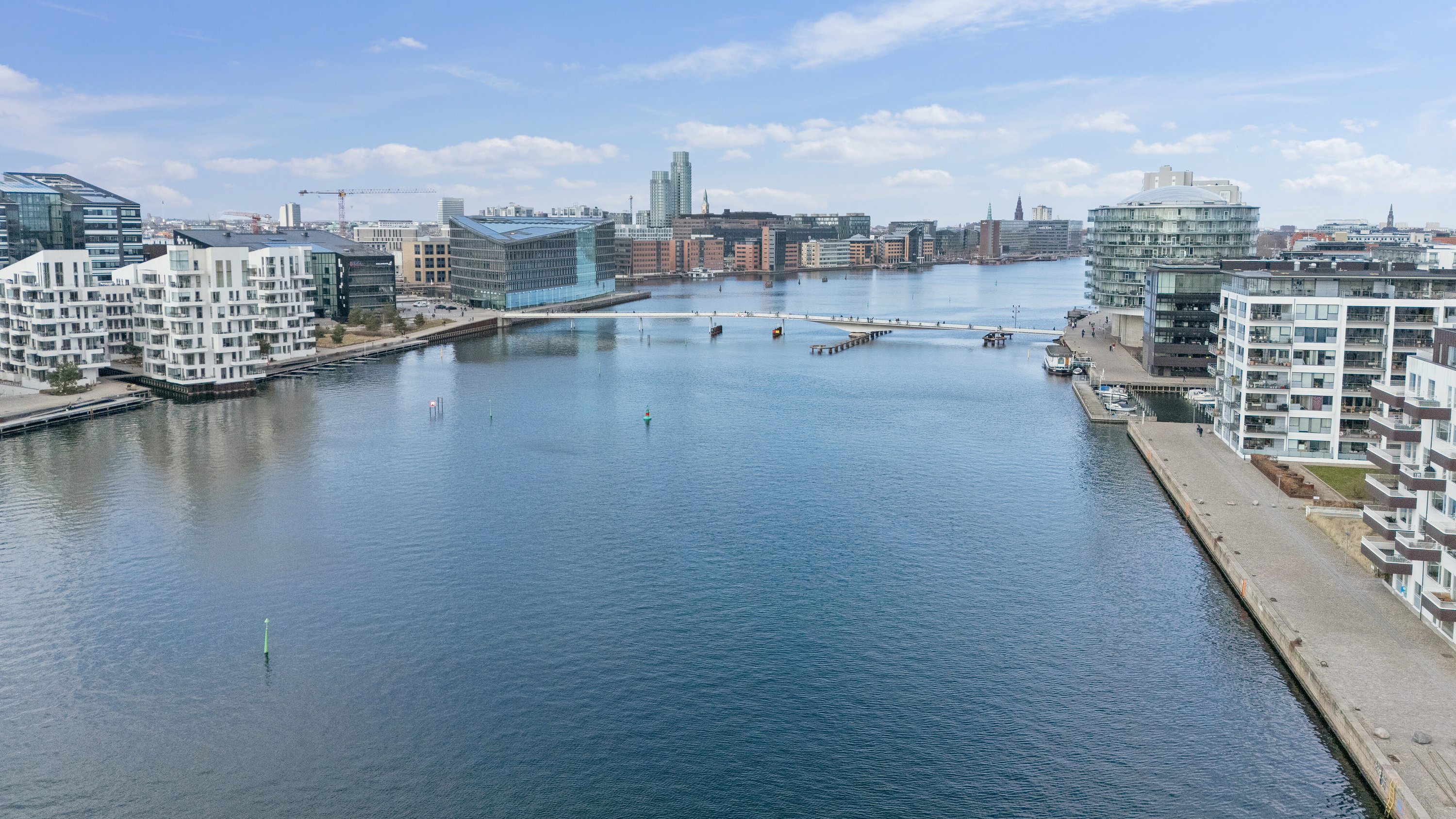 Fremhævet luftfoto billede i fuldskærmstilstand. Billede af Islands Brygge 38C, 10. tv., 2300 København S