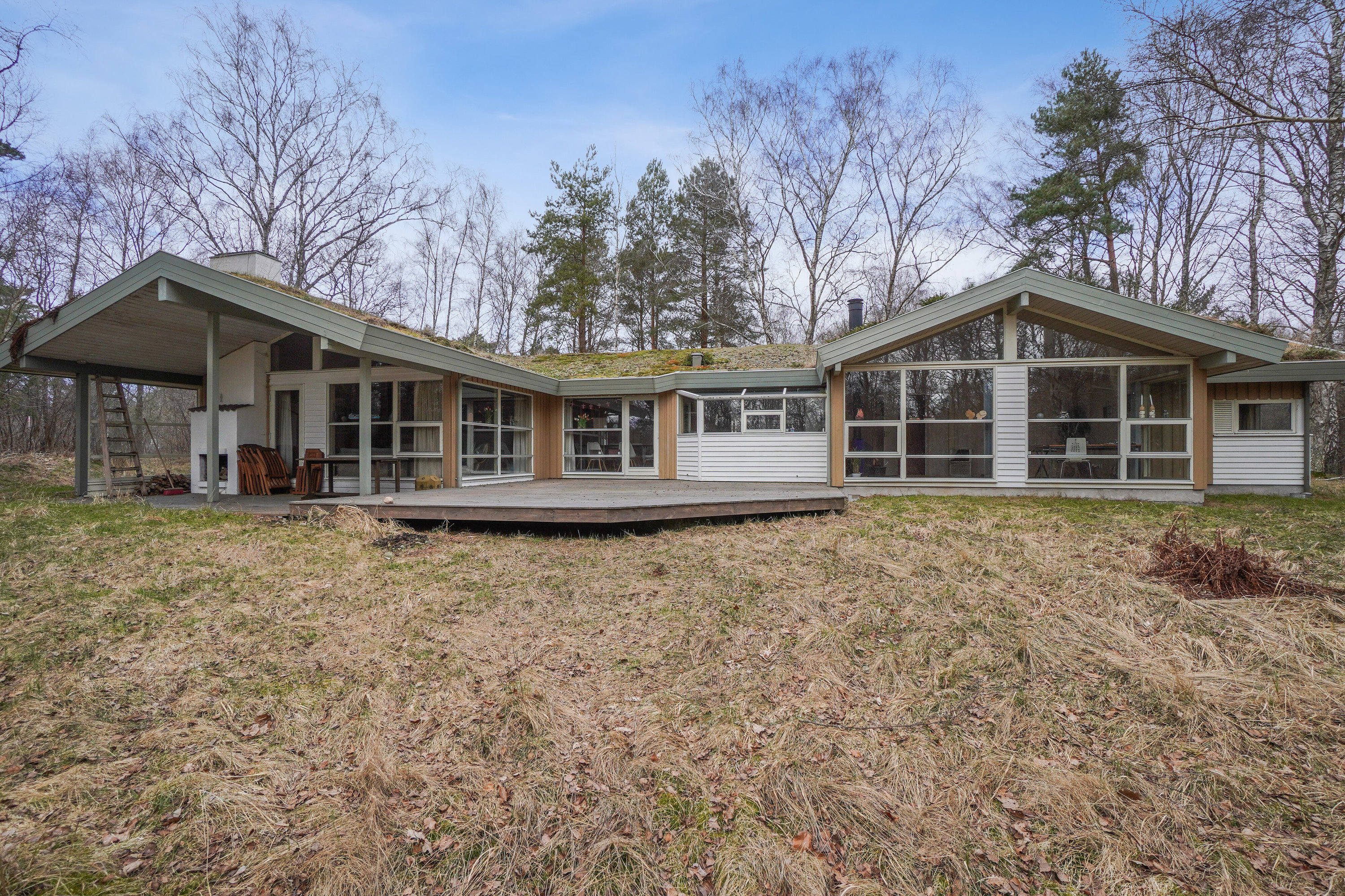 Fremhævet set fra haven billede i fuldskærmstilstand. Billede af Vesterledsvej 13, Asserbo, 3300 Frederiksværk