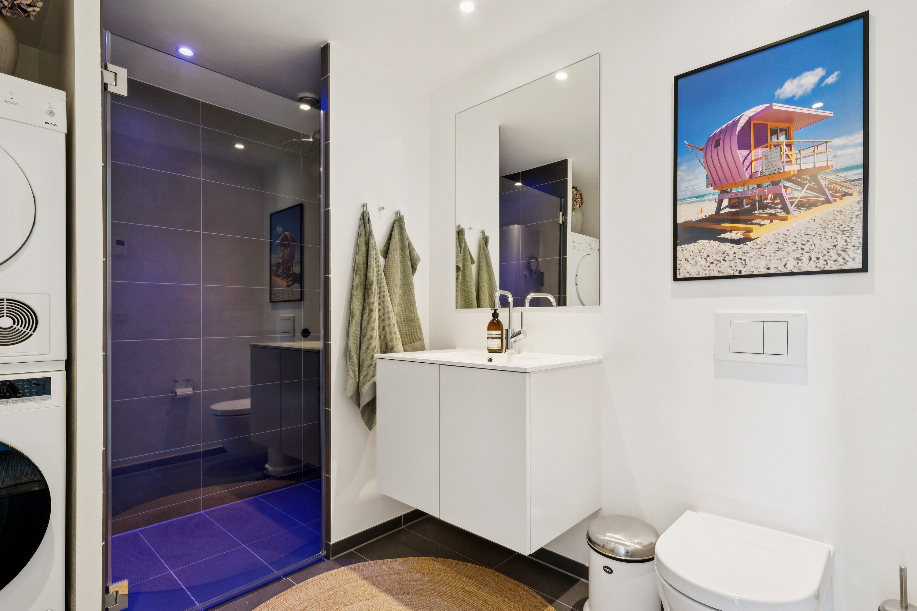 Fremhævet badeværelse billede i fuldskærmstilstand. Billede af Islands Brygge 38C, 10. tv., 2300 København S