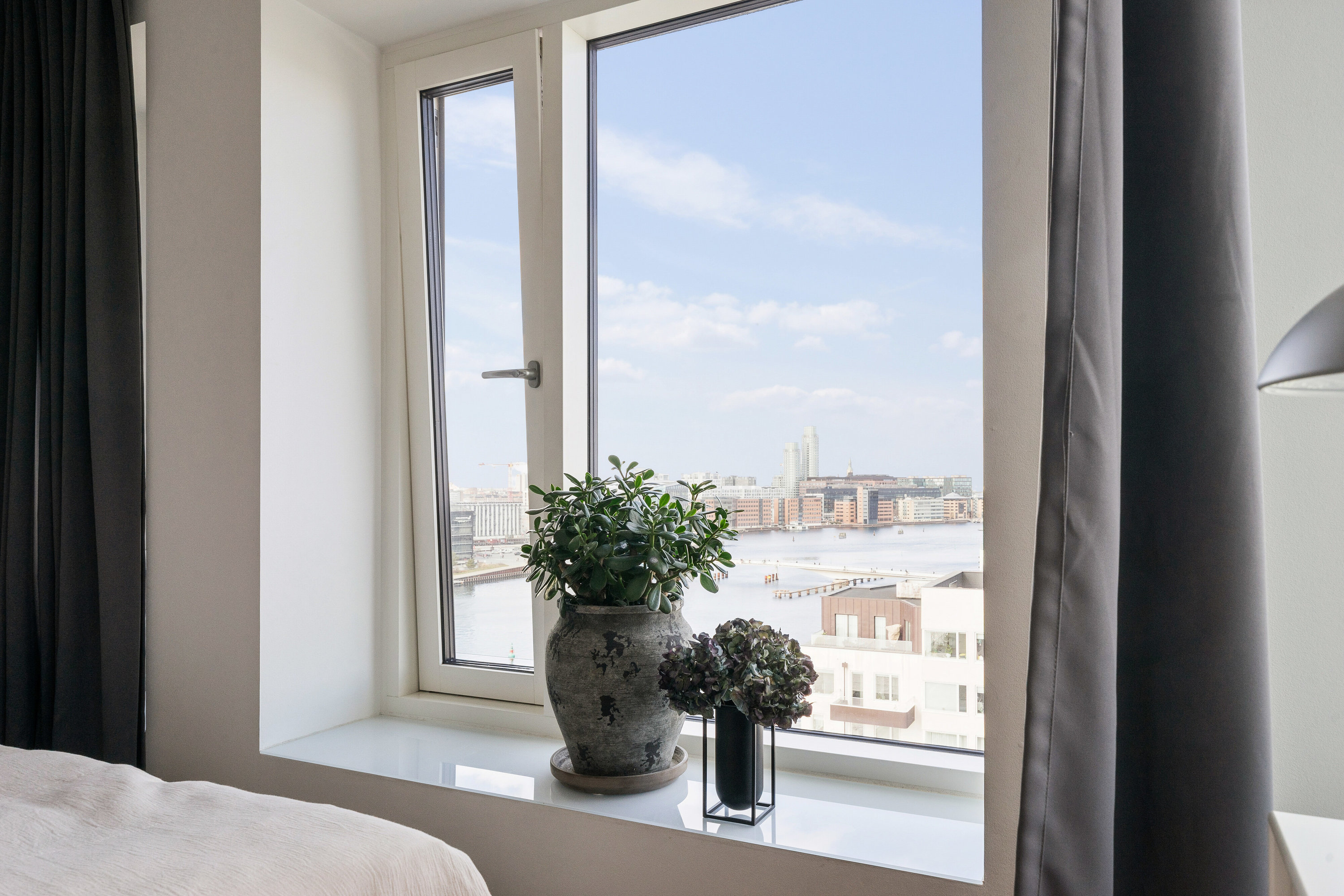 Fremhævet soveværelse billede i fuldskærmstilstand. Billede af Islands Brygge 38C, 10. tv., 2300 København S