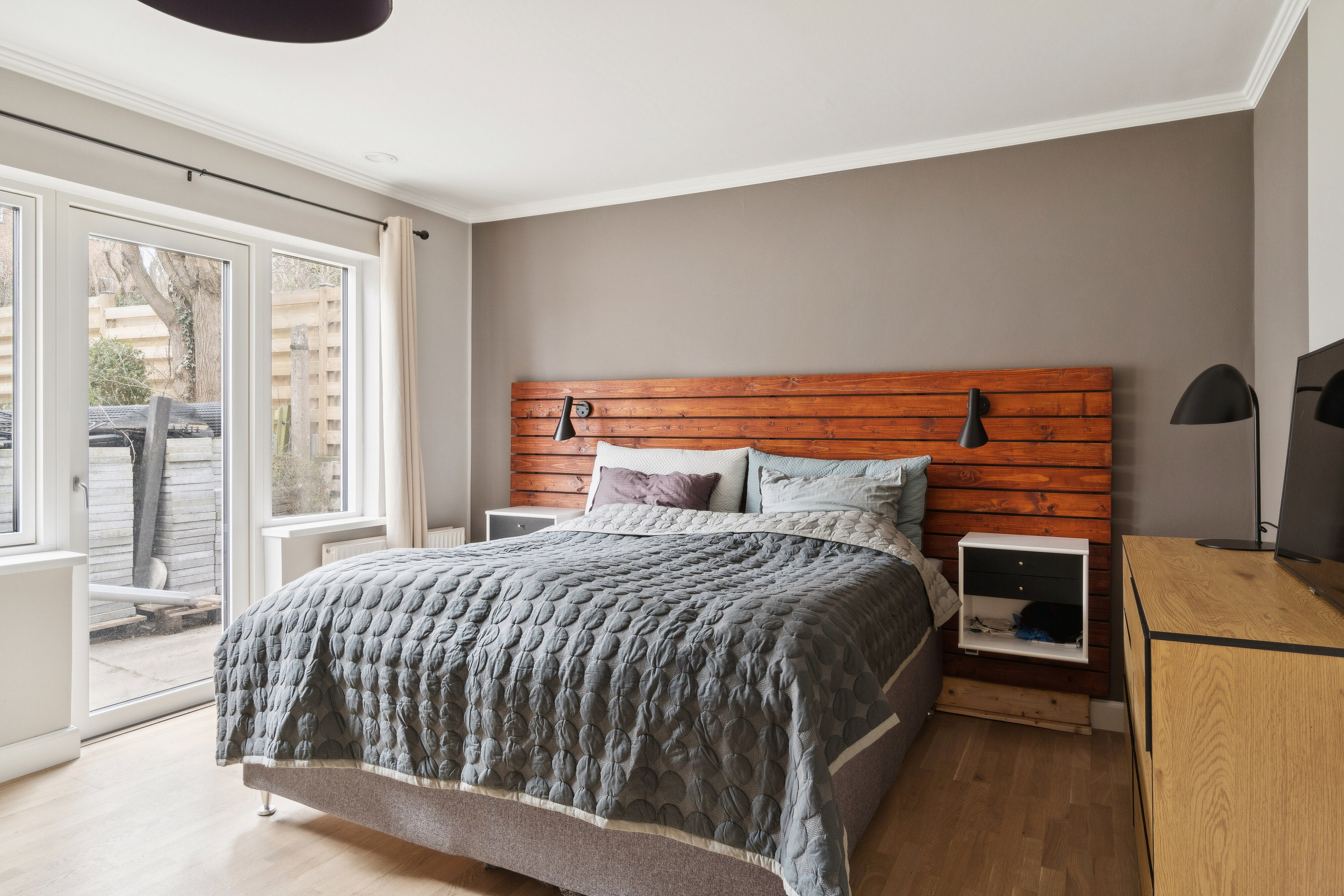 Fremhævet soveværelse billede i fuldskærmstilstand. Billede af Havrevænget 5, 4700 Næstved