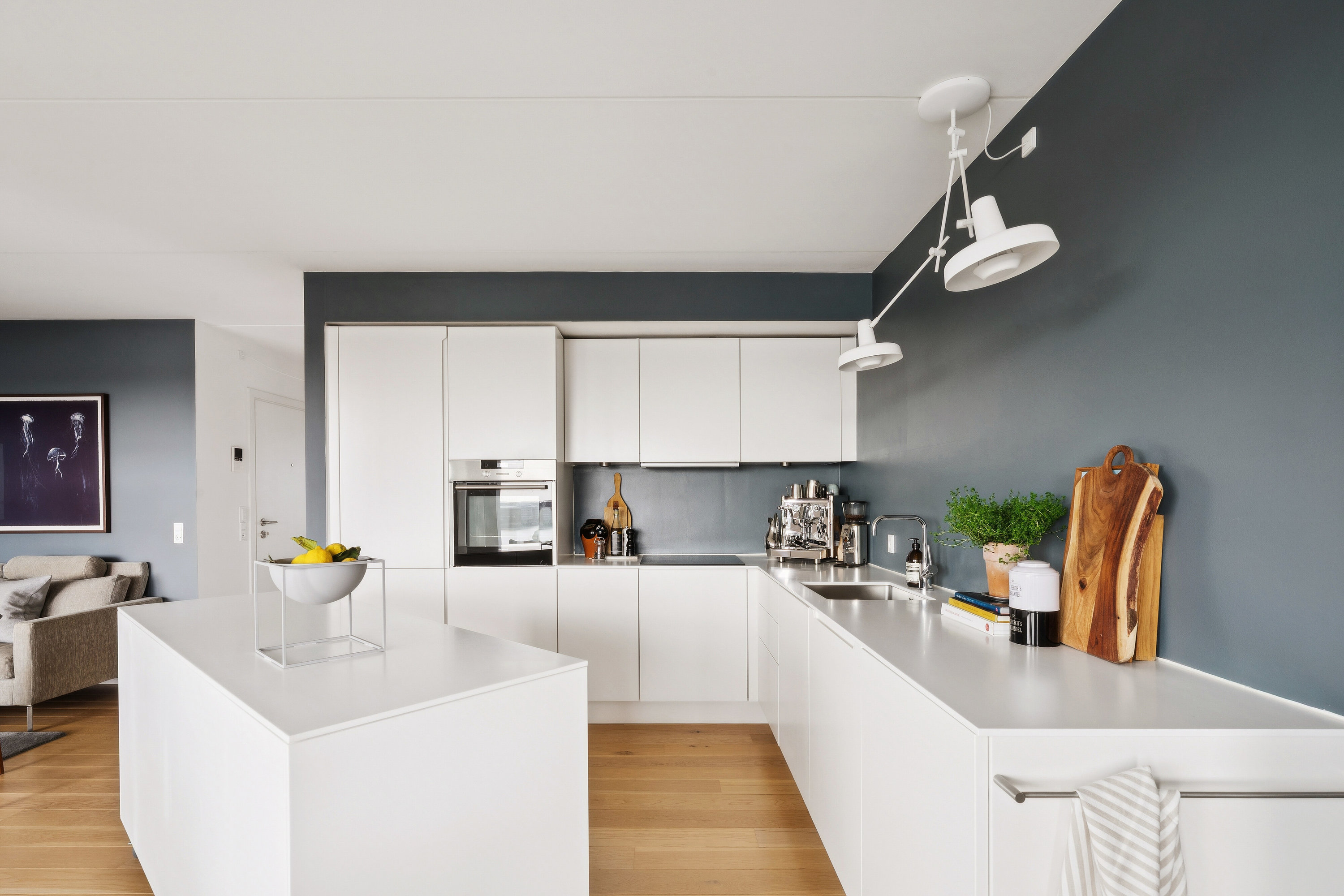 Fremhævet køkken billede i fuldskærmstilstand. Billede af Islands Brygge 38C, 10. tv., 2300 København S