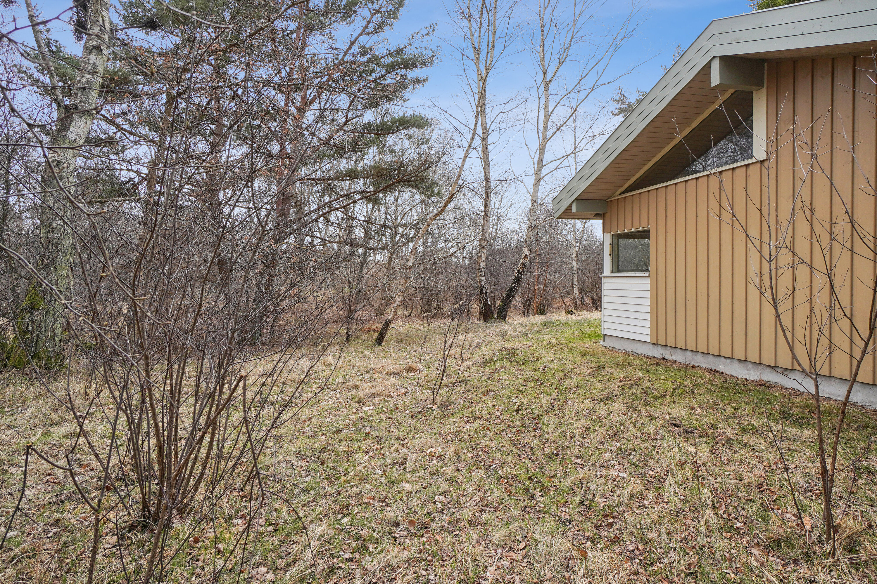 Fremhævet udendørs billede i fuldskærmstilstand. Billede af Vesterledsvej 13, Asserbo, 3300 Frederiksværk