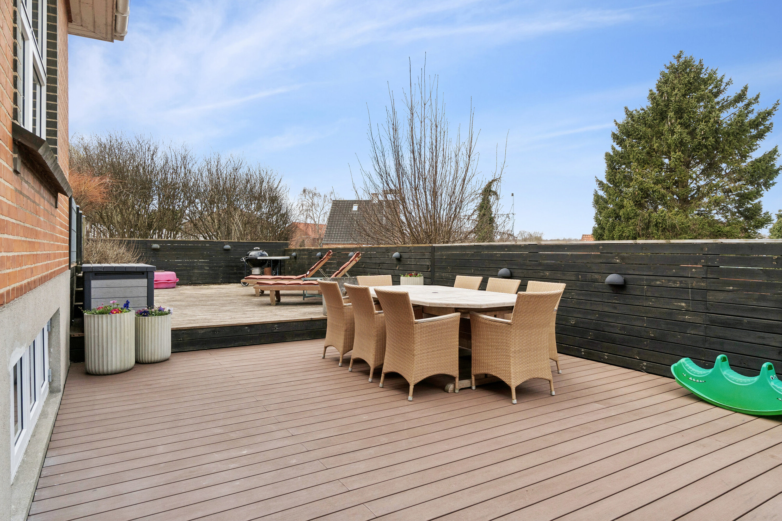 Fremhævet terrasse billede i fuldskærmstilstand. Billede af Havrevænget 5, 4700 Næstved
