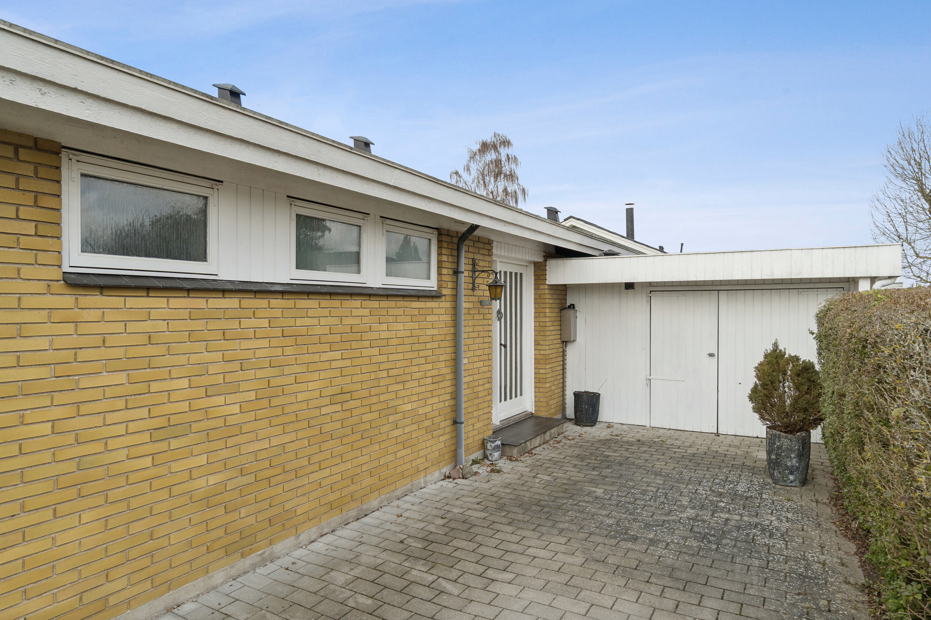 Fremhævet udendørs billede i fuldskærmstilstand. Billede af Drosselvænget 5, 4700 Næstved