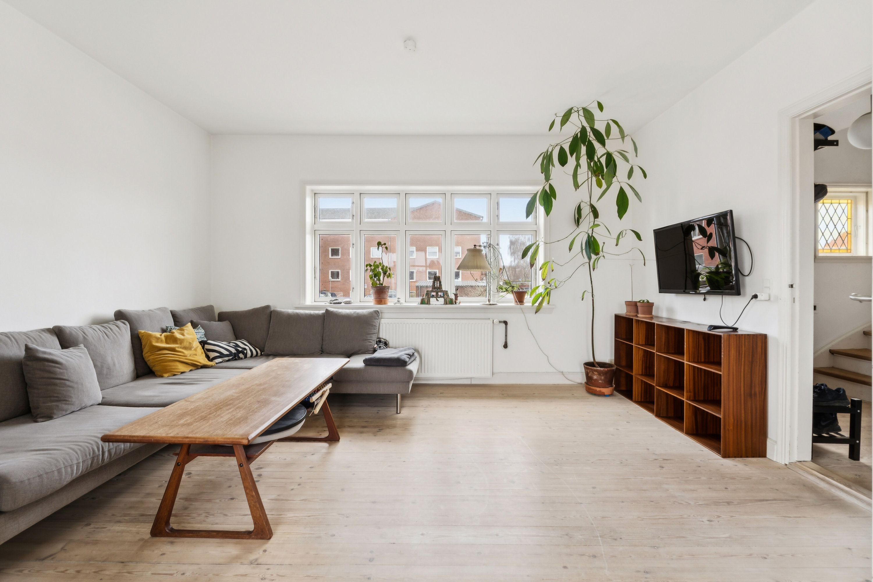 Fremhævet stue billede i fuldskærmstilstand. Billede af Gyldenbjergsvej 30, 5700 Svendborg