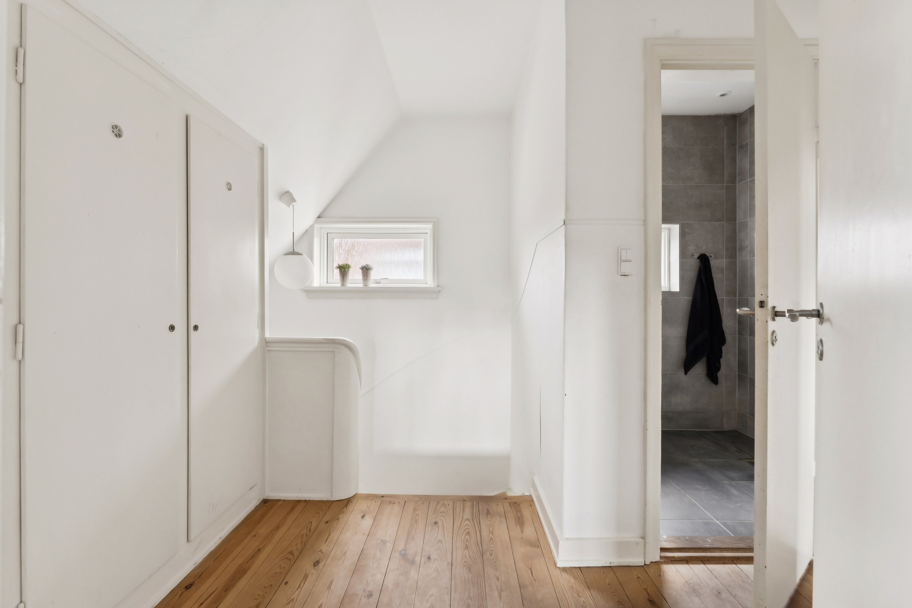 Fremhævet gang billede i fuldskærmstilstand. Billede af Gyldenbjergsvej 30, 5700 Svendborg