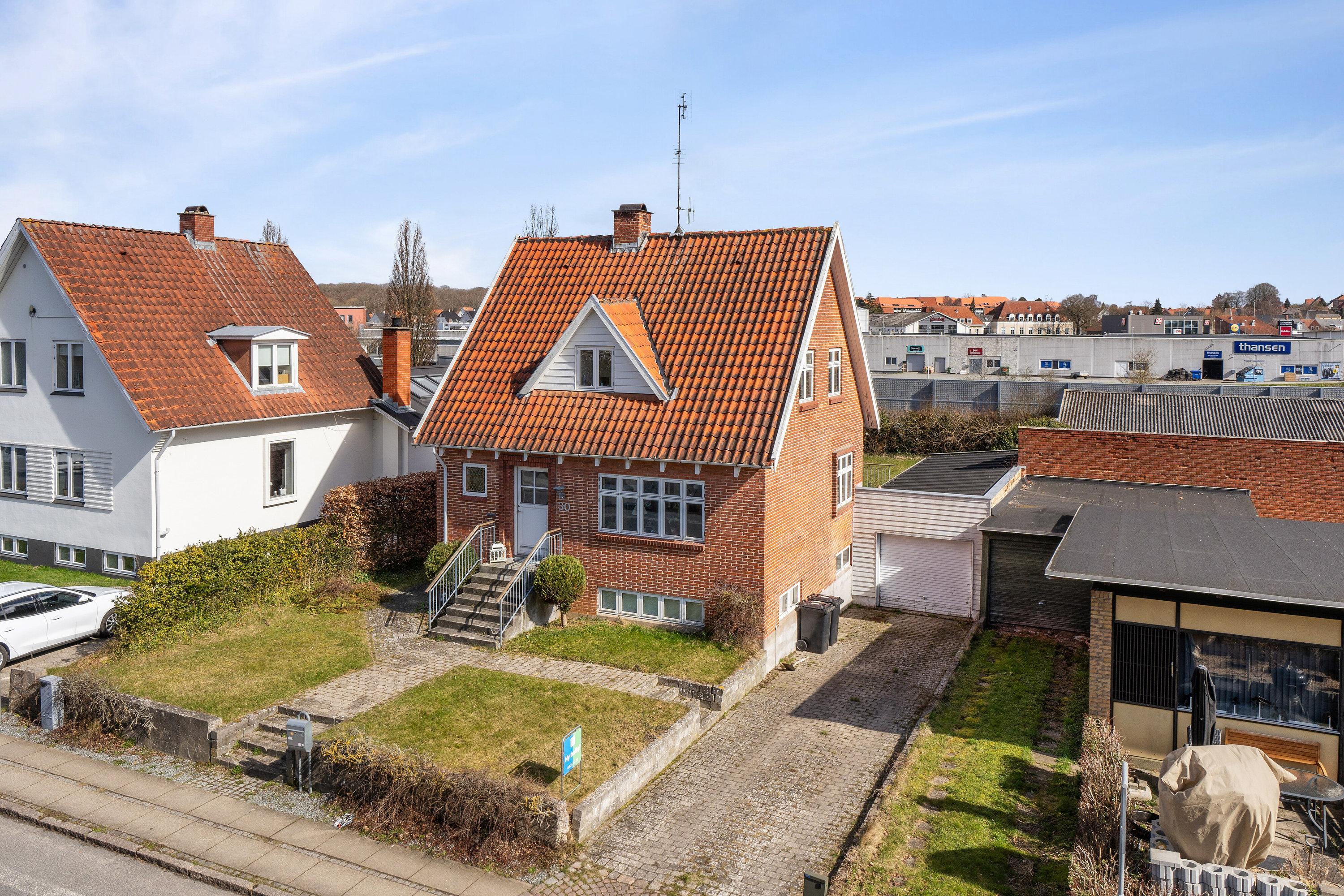 Fremhævet set fra vejen billede i fuldskærmstilstand. Billede af Gyldenbjergsvej 30, 5700 Svendborg