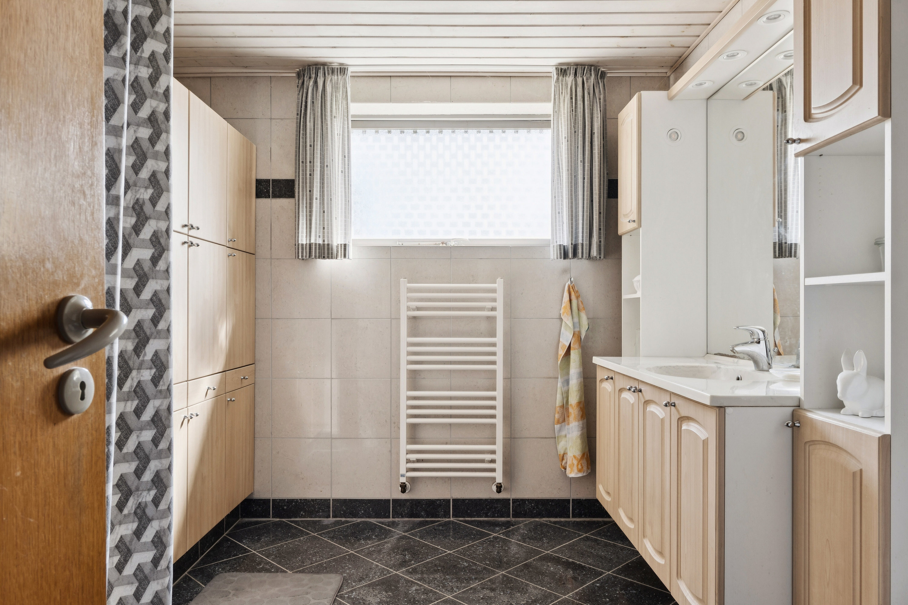 Fremhævet køkken billede i fuldskærmstilstand. Billede af Slotsbakken 3, 6300 Gråsten