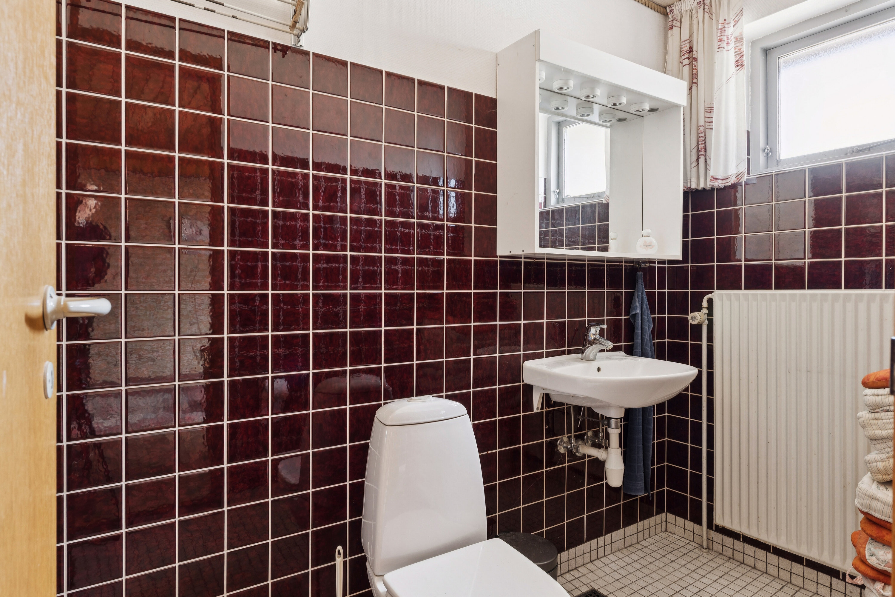 Fremhævet badeværelse billede i fuldskærmstilstand. Billede af Slotsbakken 3, 6300 Gråsten