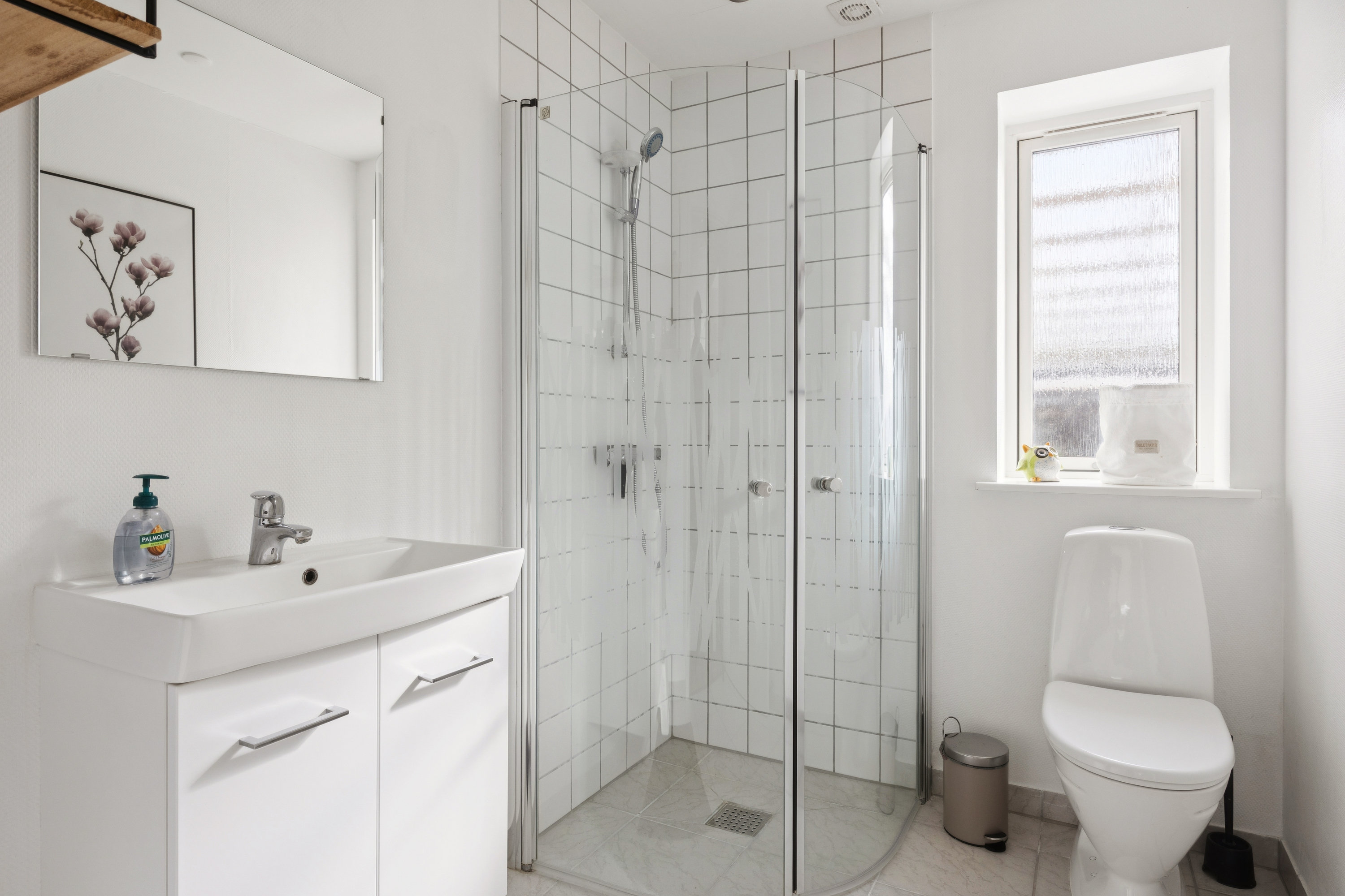 Fremhævet badeværelse billede i fuldskærmstilstand. Billede af Degnehuse 7, 4450 Jyderup