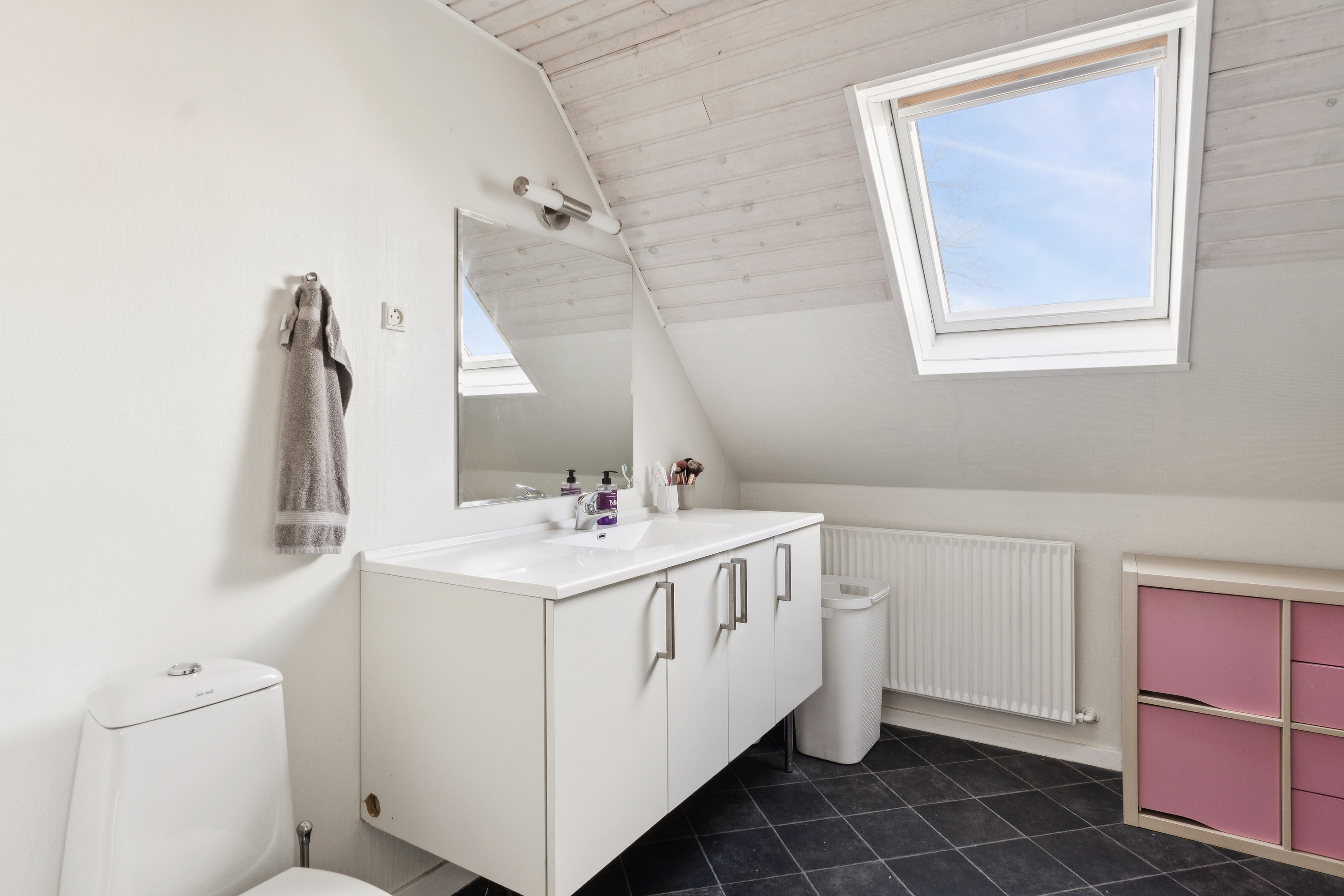 Fremhævet badeværelse billede i fuldskærmstilstand. Billede af Dalsøvej 24, 7200 Grindsted