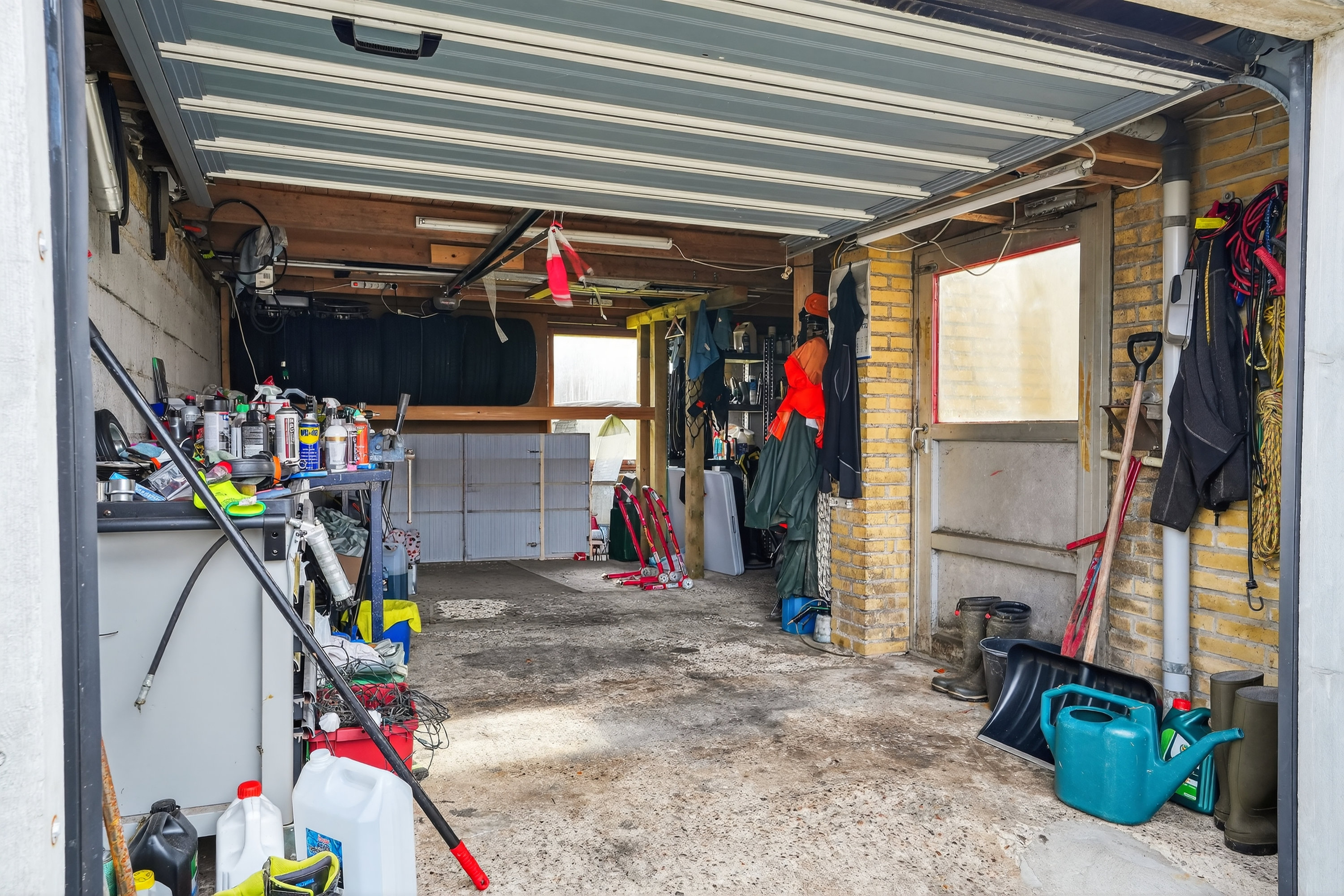 Fremhævet garage billede i fuldskærmstilstand. Billede af Idrætsvej 27, Undløse, 4340 Tølløse