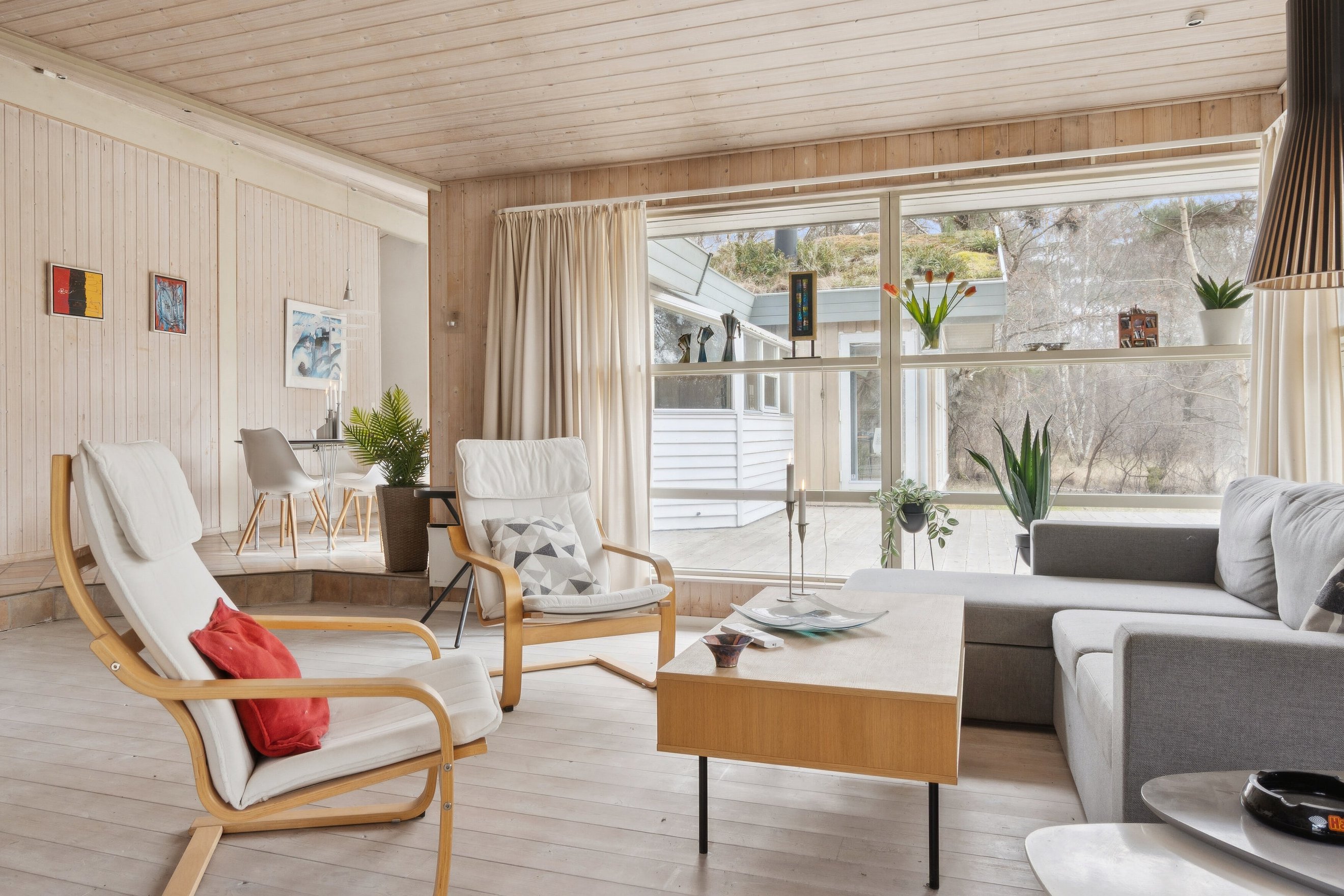 Fremhævet stue billede i fuldskærmstilstand. Billede af Vesterledsvej 13, Asserbo, 3300 Frederiksværk