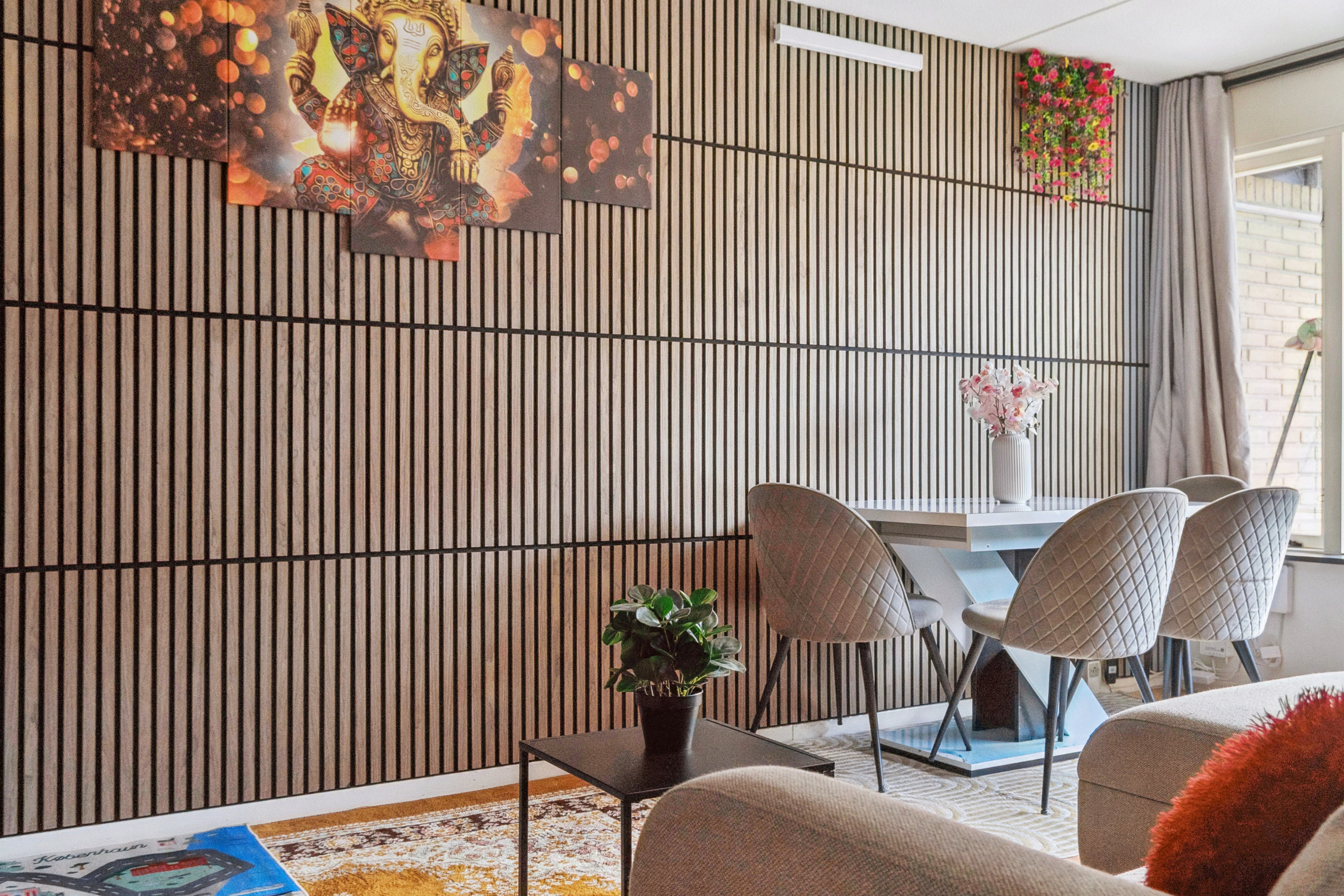 Fremhævet stue billede i fuldskærmstilstand. Billede af Vejledalen 202, 2635 Ishøj