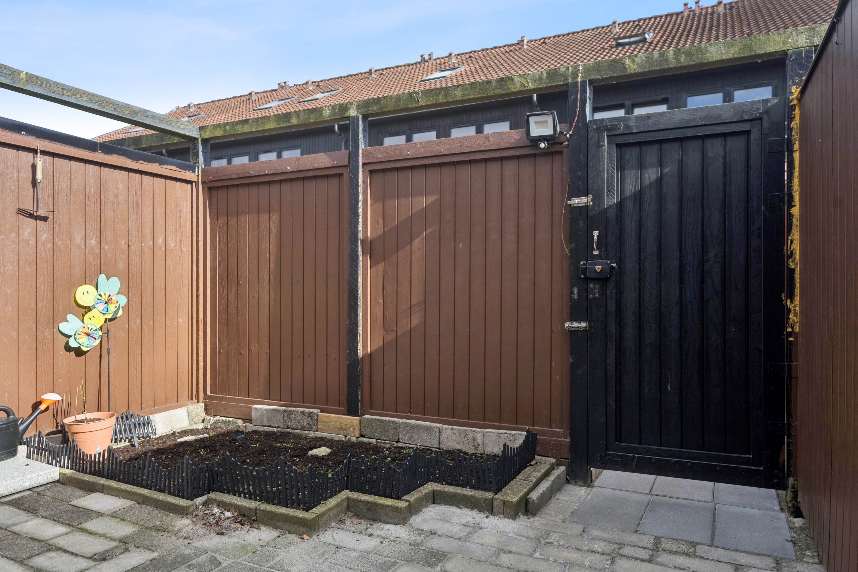 Fremhævet terrasse billede i fuldskærmstilstand. Billede af Vejledalen 202, 2635 Ishøj