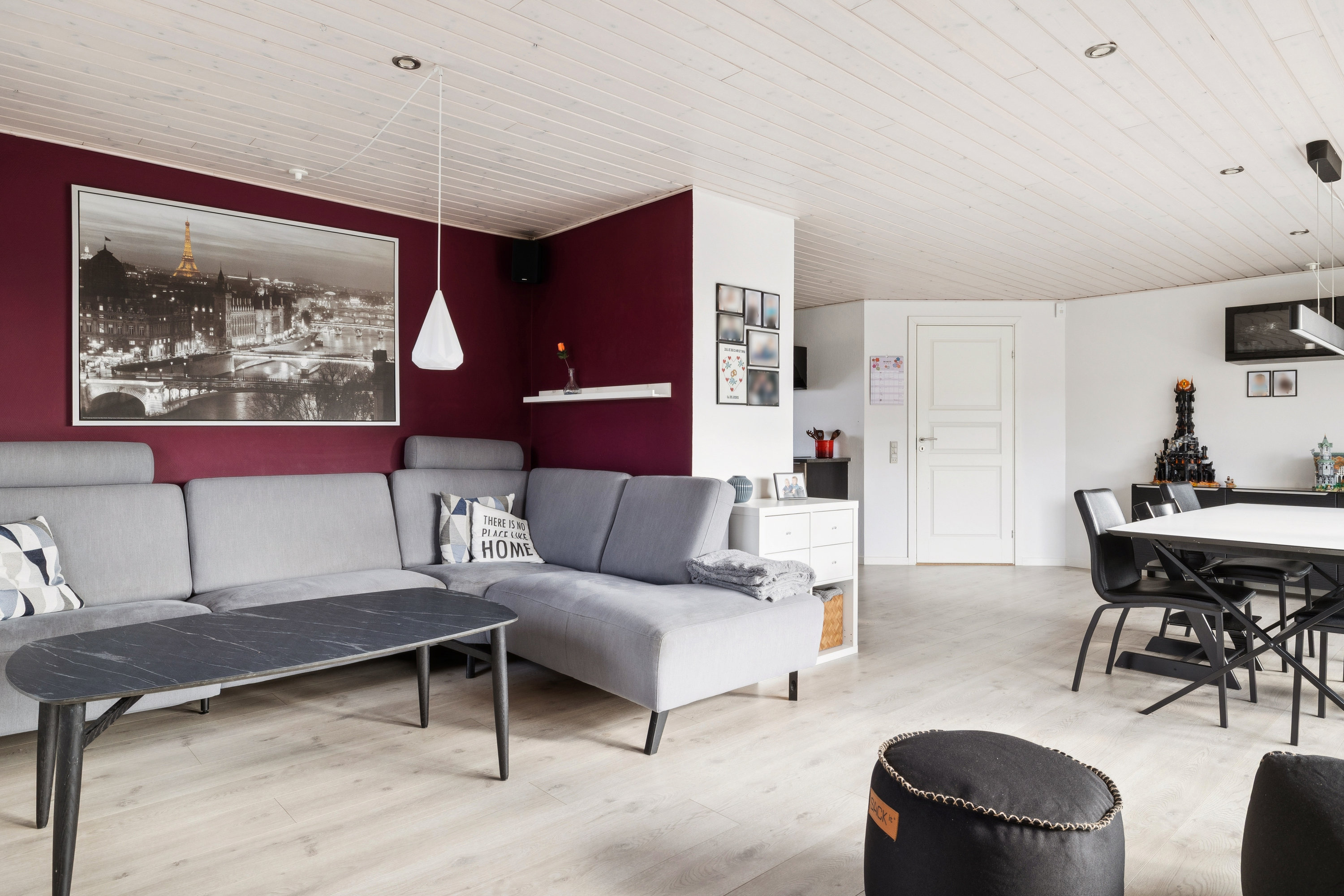 Fremhævet stue billede i fuldskærmstilstand. Billede af Kvædeparken 80, 9500 Hobro