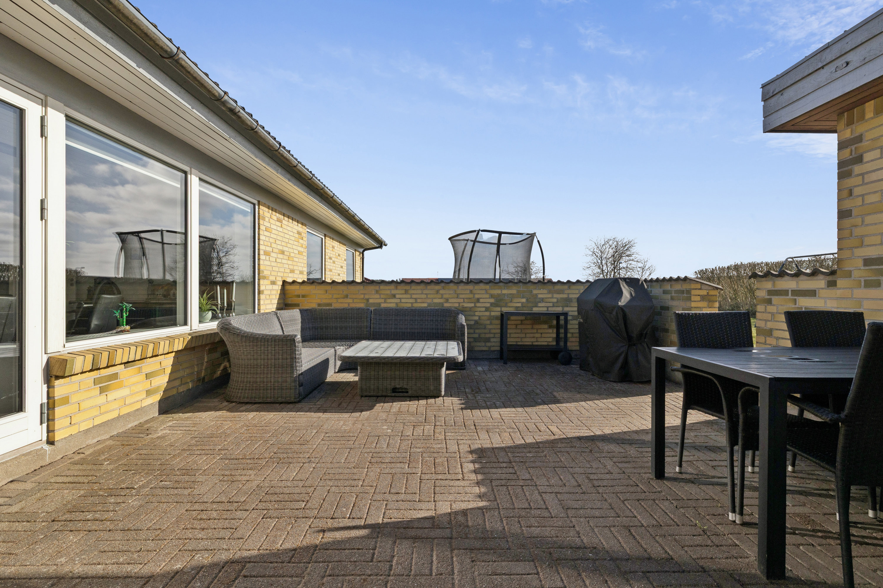 Fremhævet terrasse billede i fuldskærmstilstand. Billede af Kvædeparken 80, 9500 Hobro