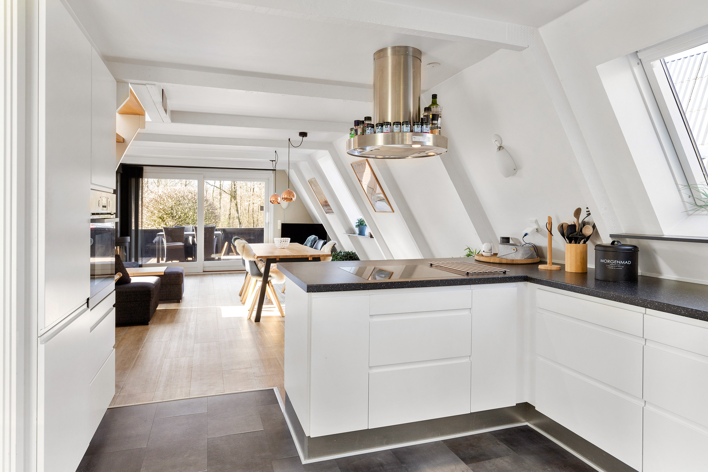 Fremhævet køkken billede i fuldskærmstilstand. Billede af Golfsvinget 59, Gatten, 9640 Farsø