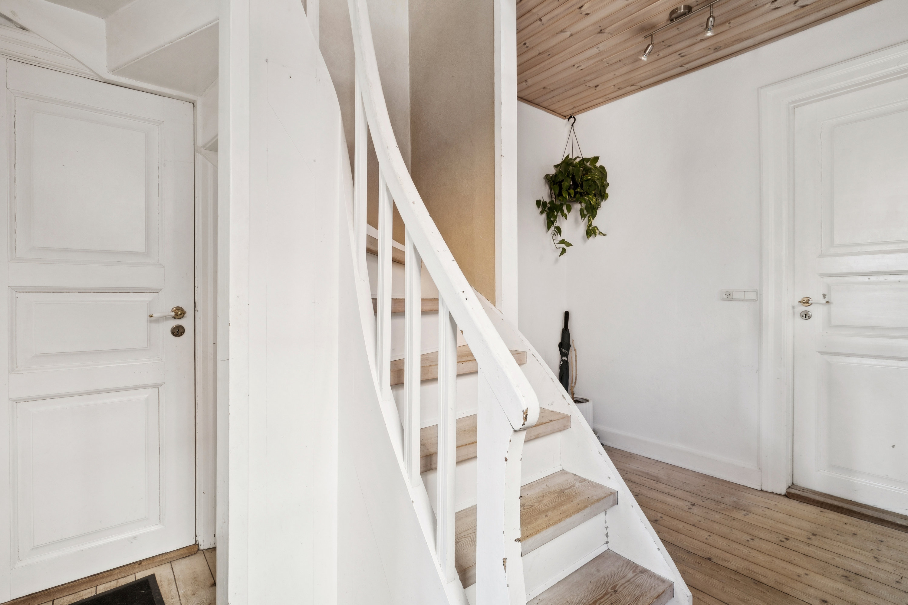 Fremhævet trappe billede i fuldskærmstilstand. Billede af Sandstræde 6, Klejtrup, 9500 Hobro