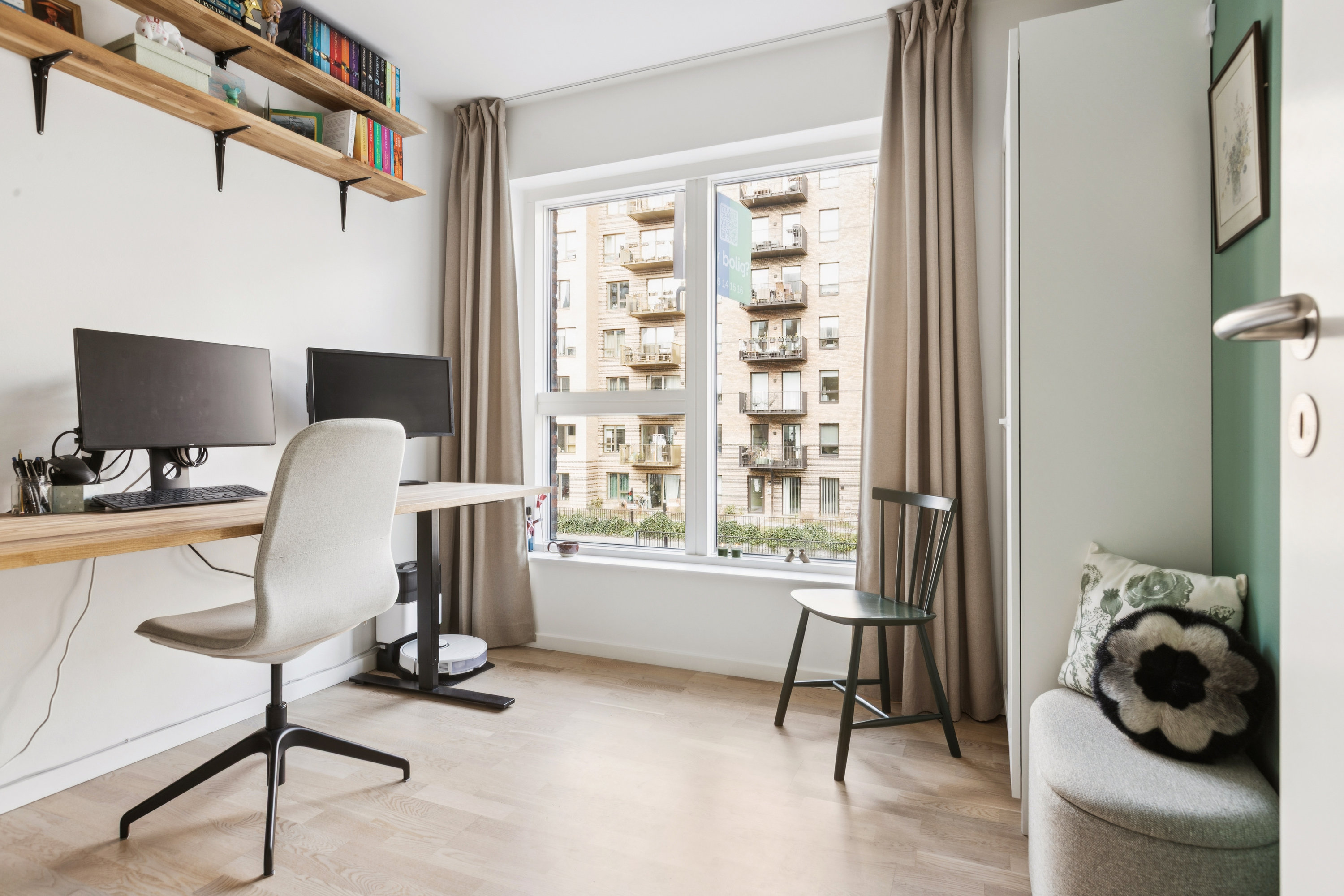 Fremhævet værelse billede i fuldskærmstilstand. Billede af Ingrid Marievej 52, 1. th., 2500 Valby