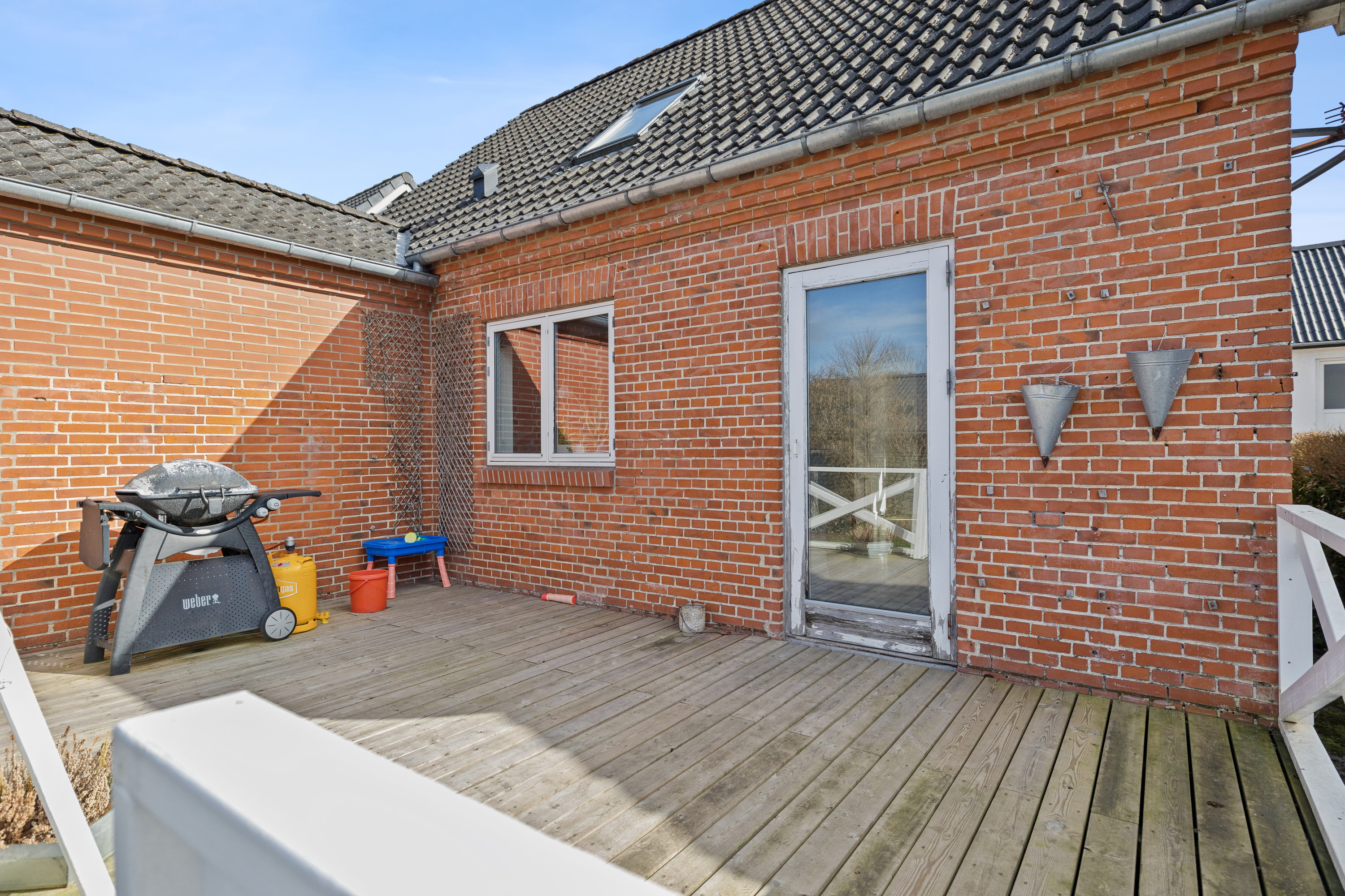 Fremhævet terrasse billede i fuldskærmstilstand. Billede af Sandstræde 6, Klejtrup, 9500 Hobro