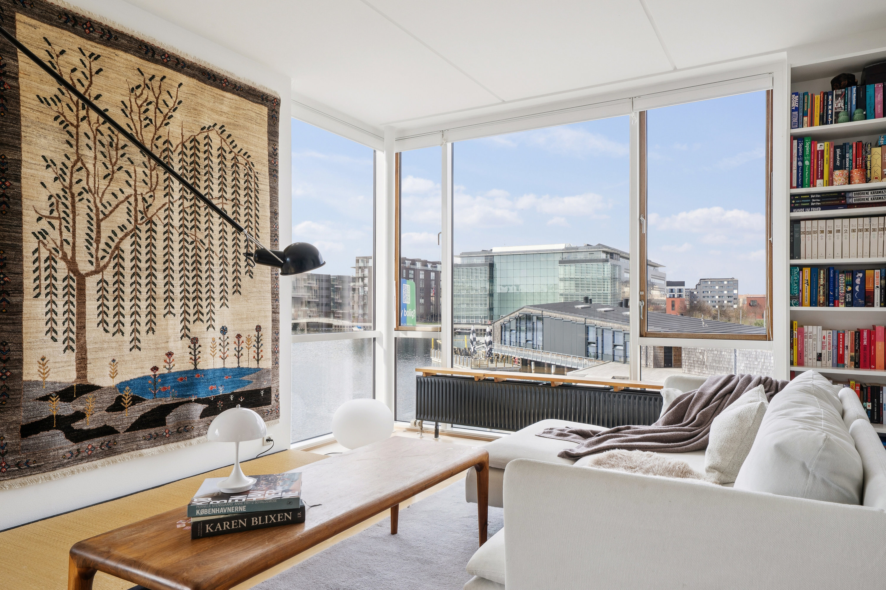 Fremhævet stue billede i fuldskærmstilstand. Billede af Peter Holms Vej 16, 1. 3., 2450 København SV