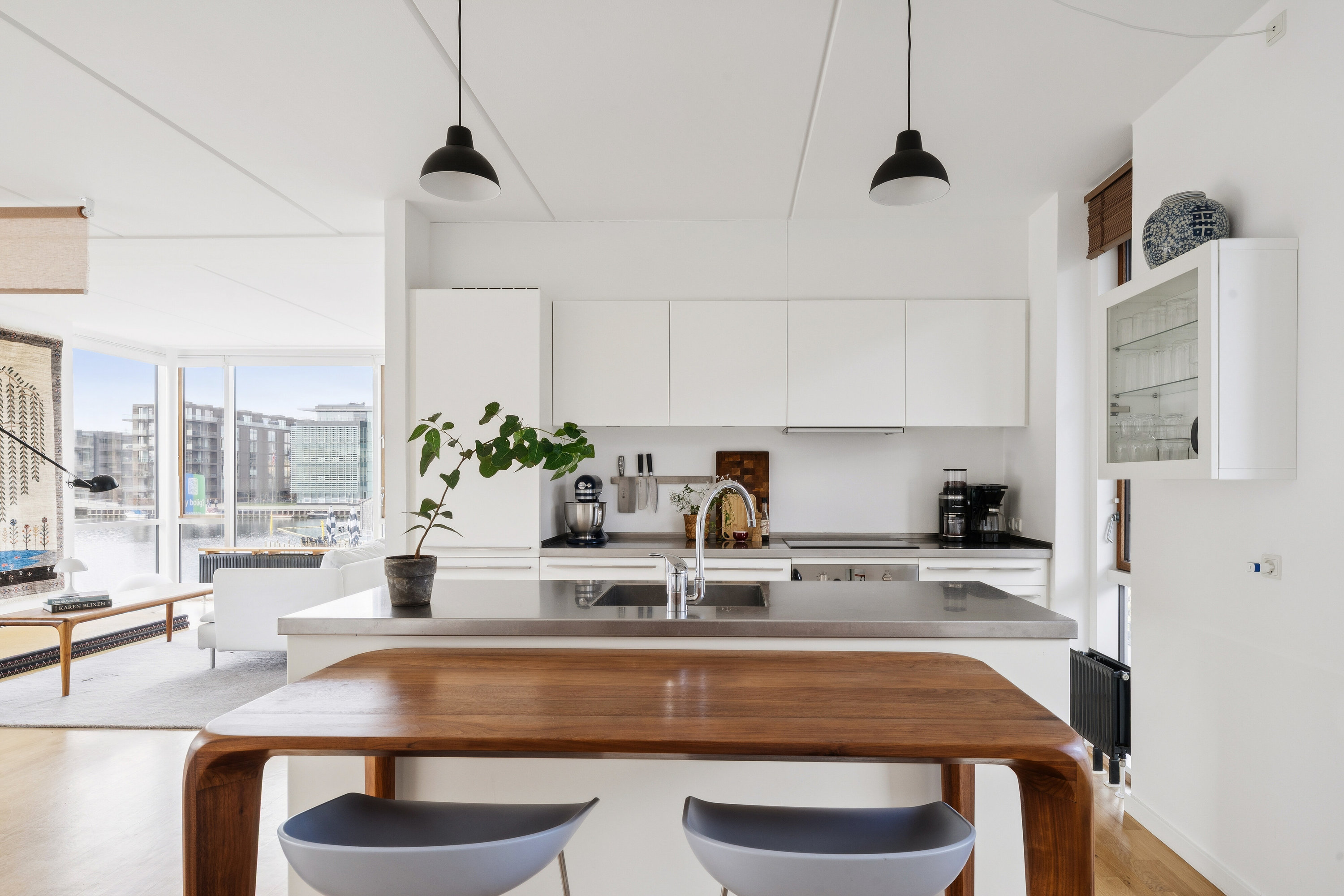 Fremhævet spisestue billede i fuldskærmstilstand. Billede af Peter Holms Vej 16, 1. 3., 2450 København SV