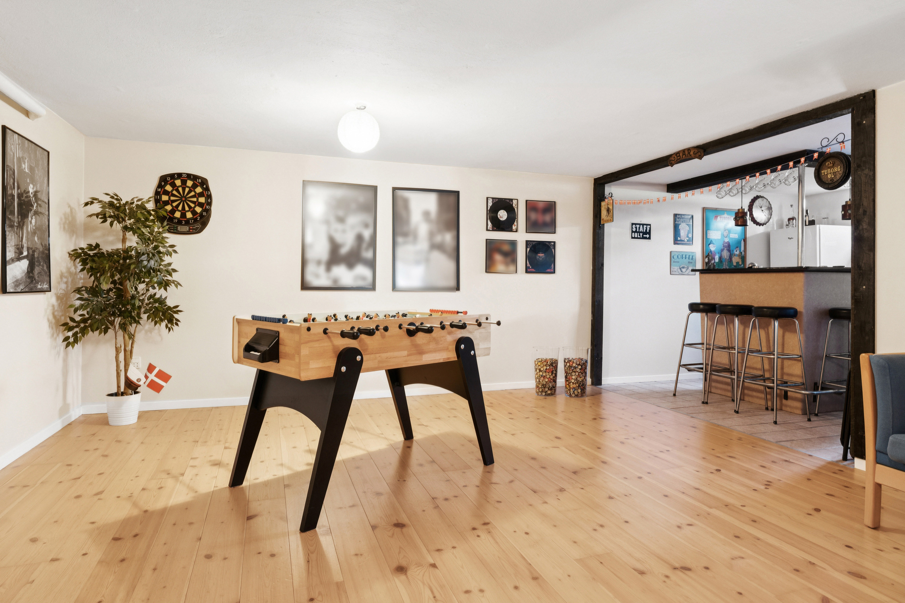 Fremhævet garage billede i fuldskærmstilstand. Billede af Rungsvej 44, 9200 Aalborg SV