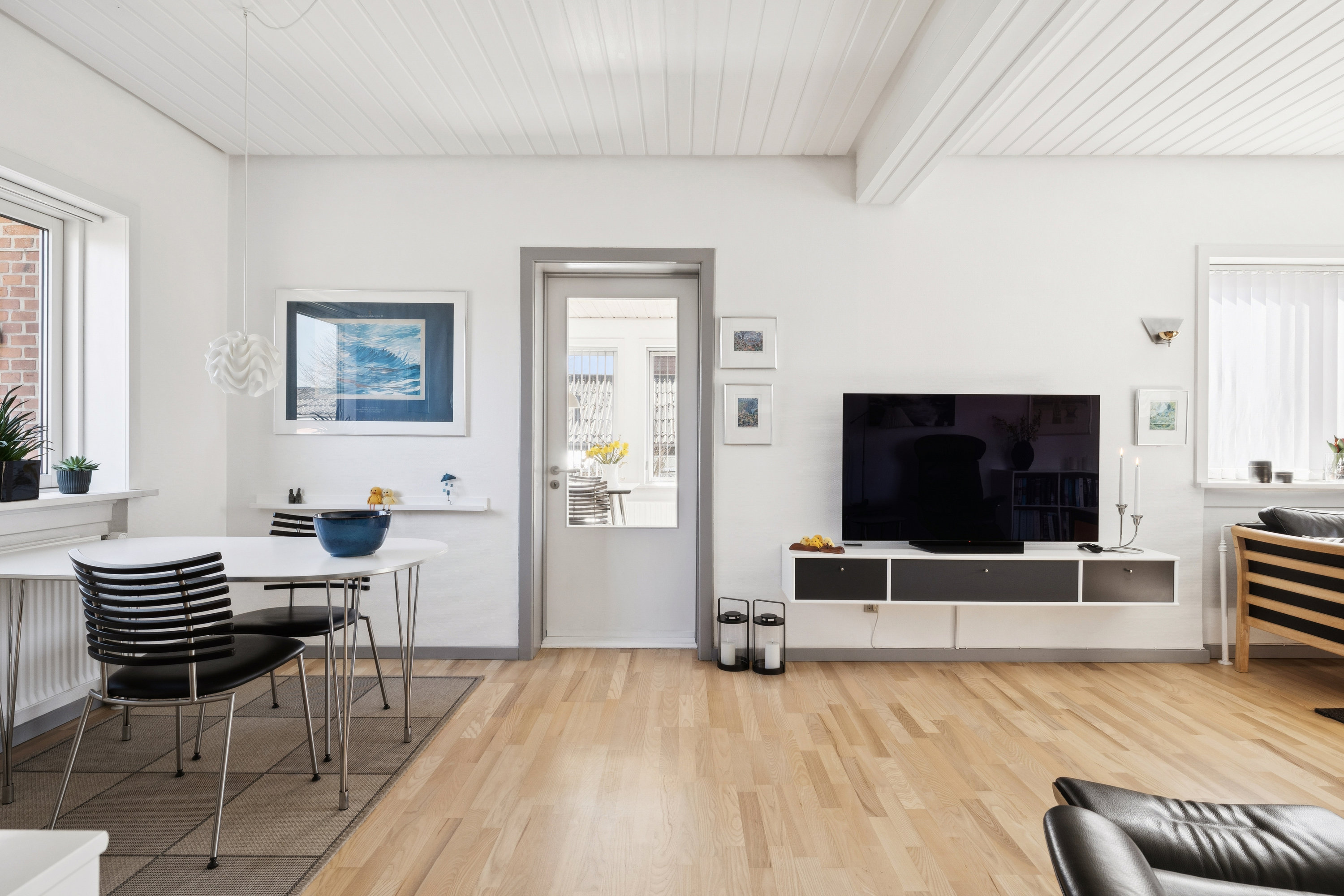 Fremhævet stue billede i fuldskærmstilstand. Billede af Jernbanegade 64, 9560 Hadsund