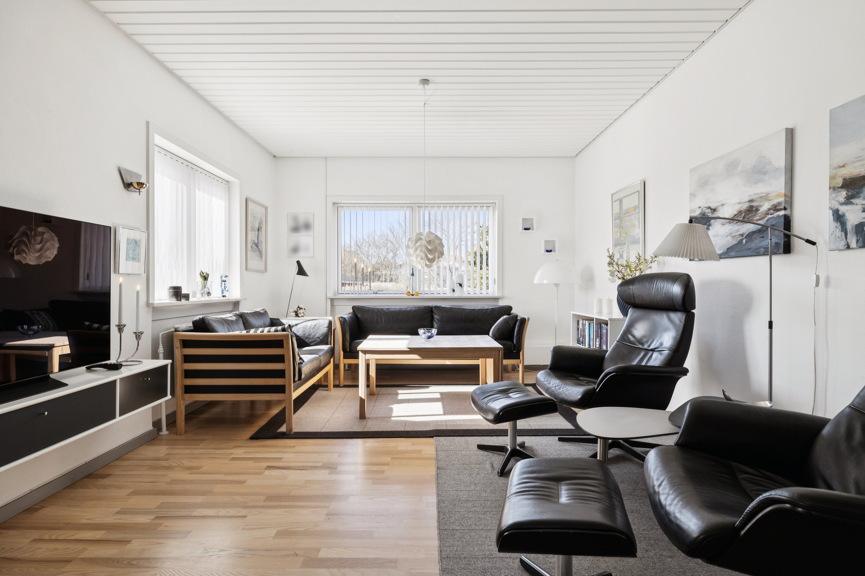 Fremhævet stue billede i fuldskærmstilstand. Billede af Jernbanegade 64, 9560 Hadsund