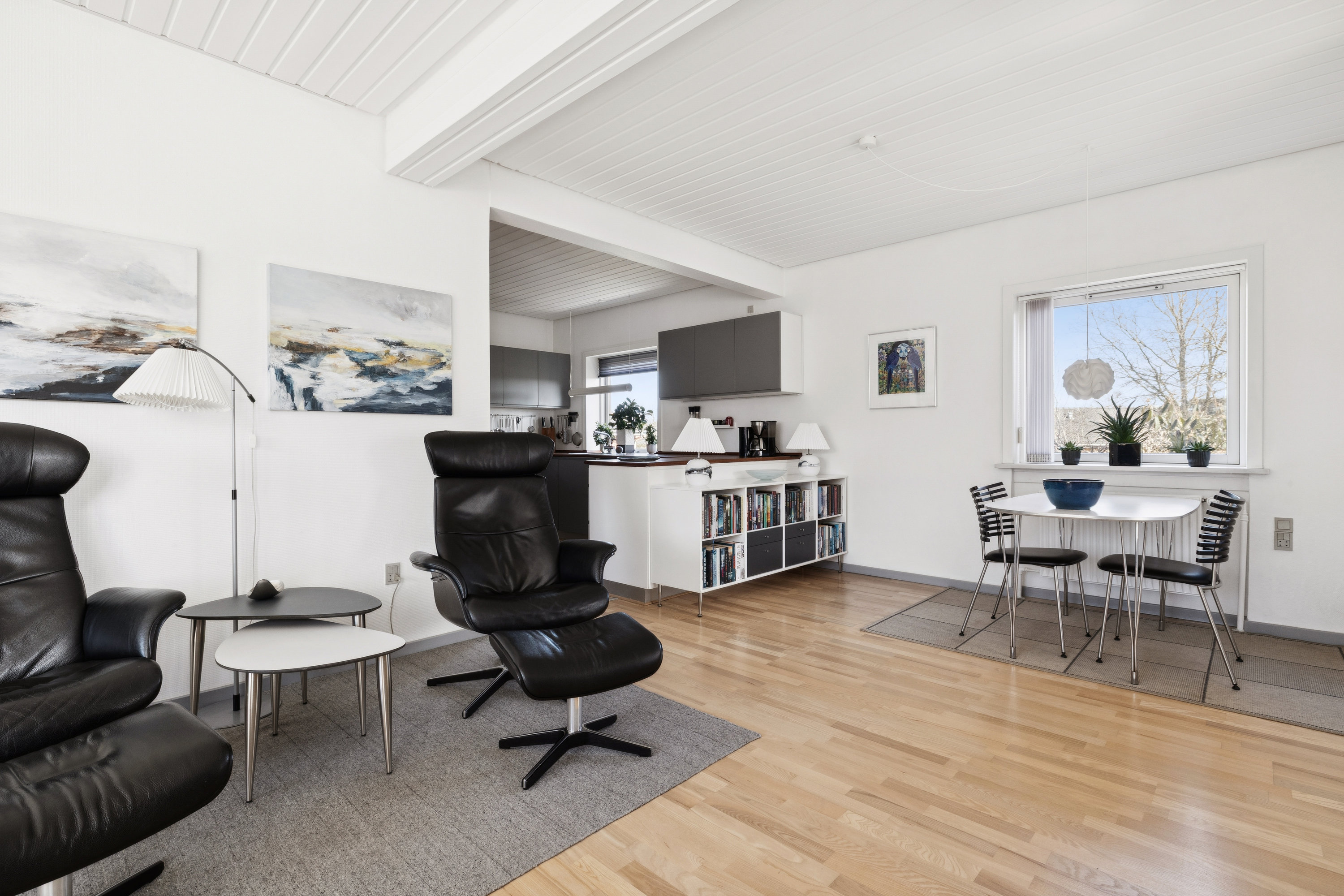 Fremhævet stue billede i fuldskærmstilstand. Billede af Jernbanegade 64, 9560 Hadsund