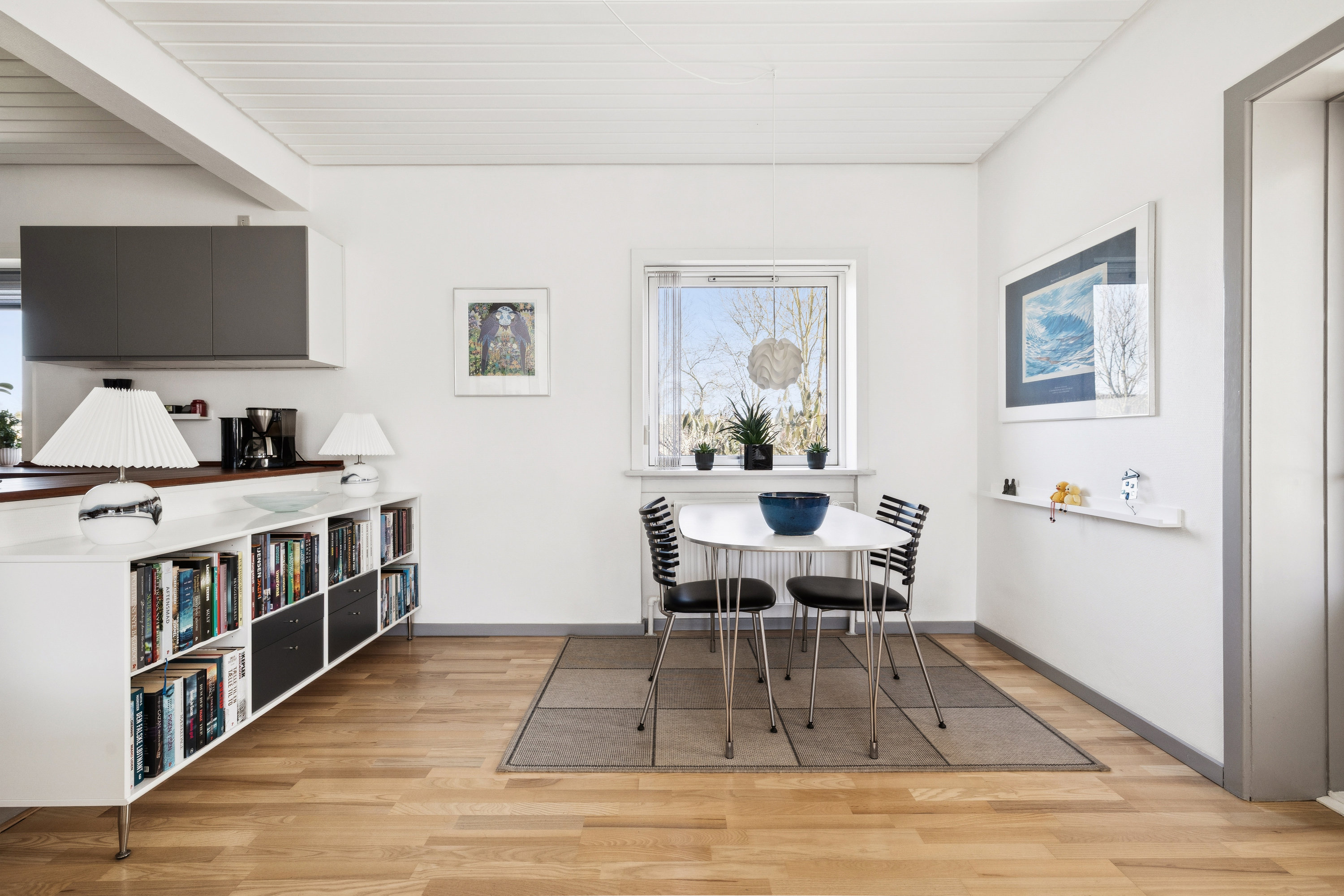 Fremhævet stue billede i fuldskærmstilstand. Billede af Jernbanegade 64, 9560 Hadsund