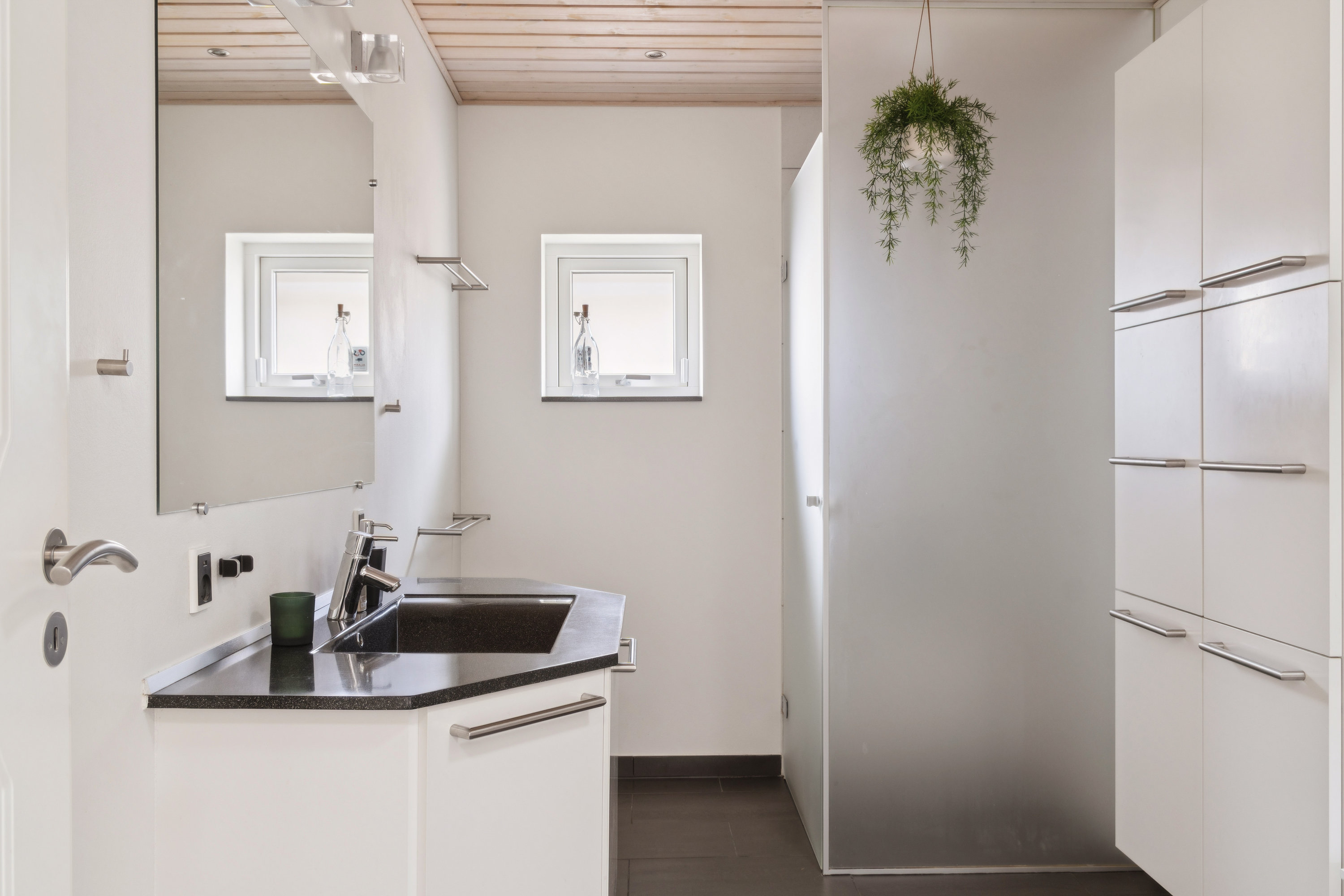 Fremhævet badeværelse billede i fuldskærmstilstand. Billede af Søparken 12, Marienhoff, 8550 Ryomgård