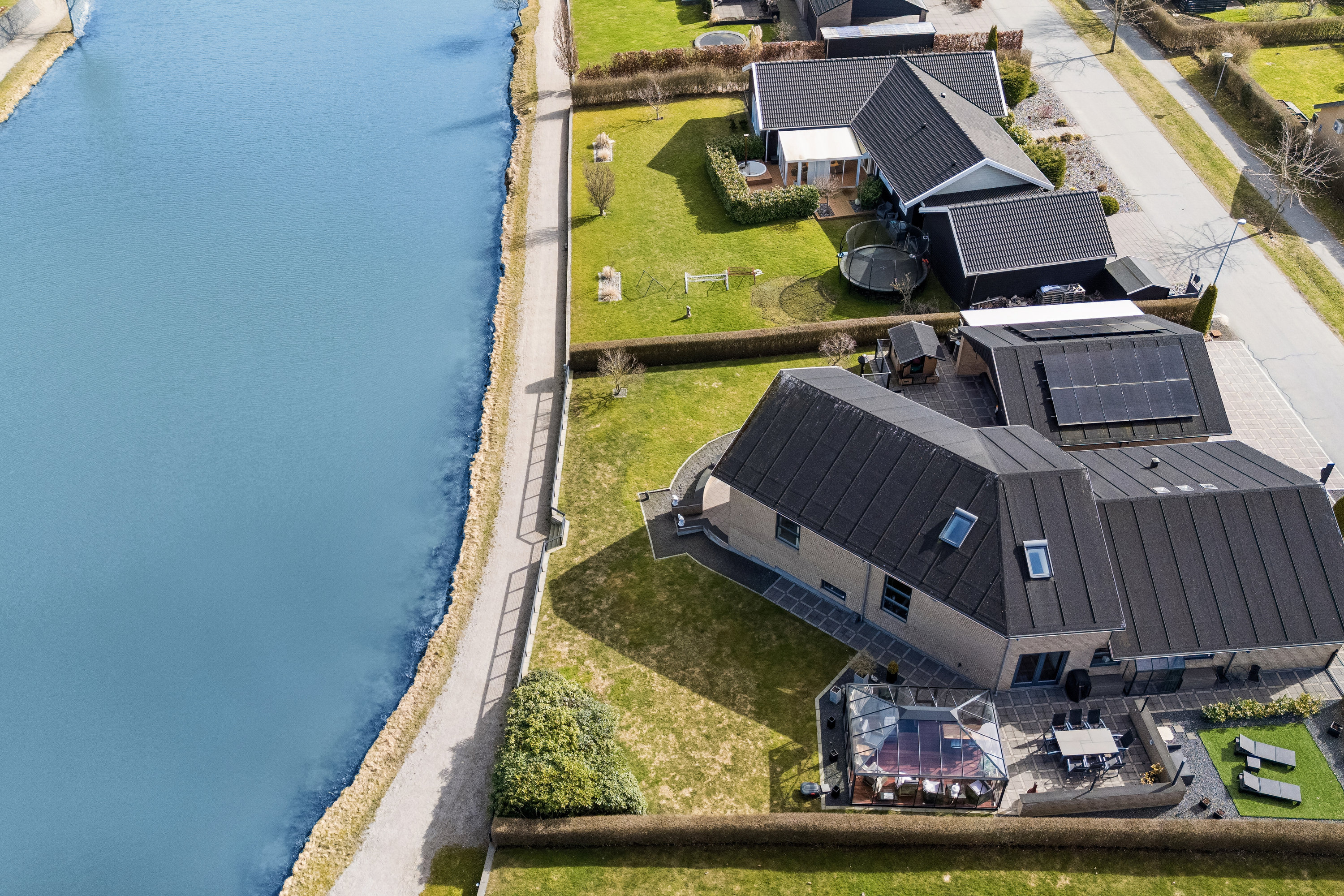 Fremhævet luftfoto billede i fuldskærmstilstand. Billede af Søparken 12, Marienhoff, 8550 Ryomgård