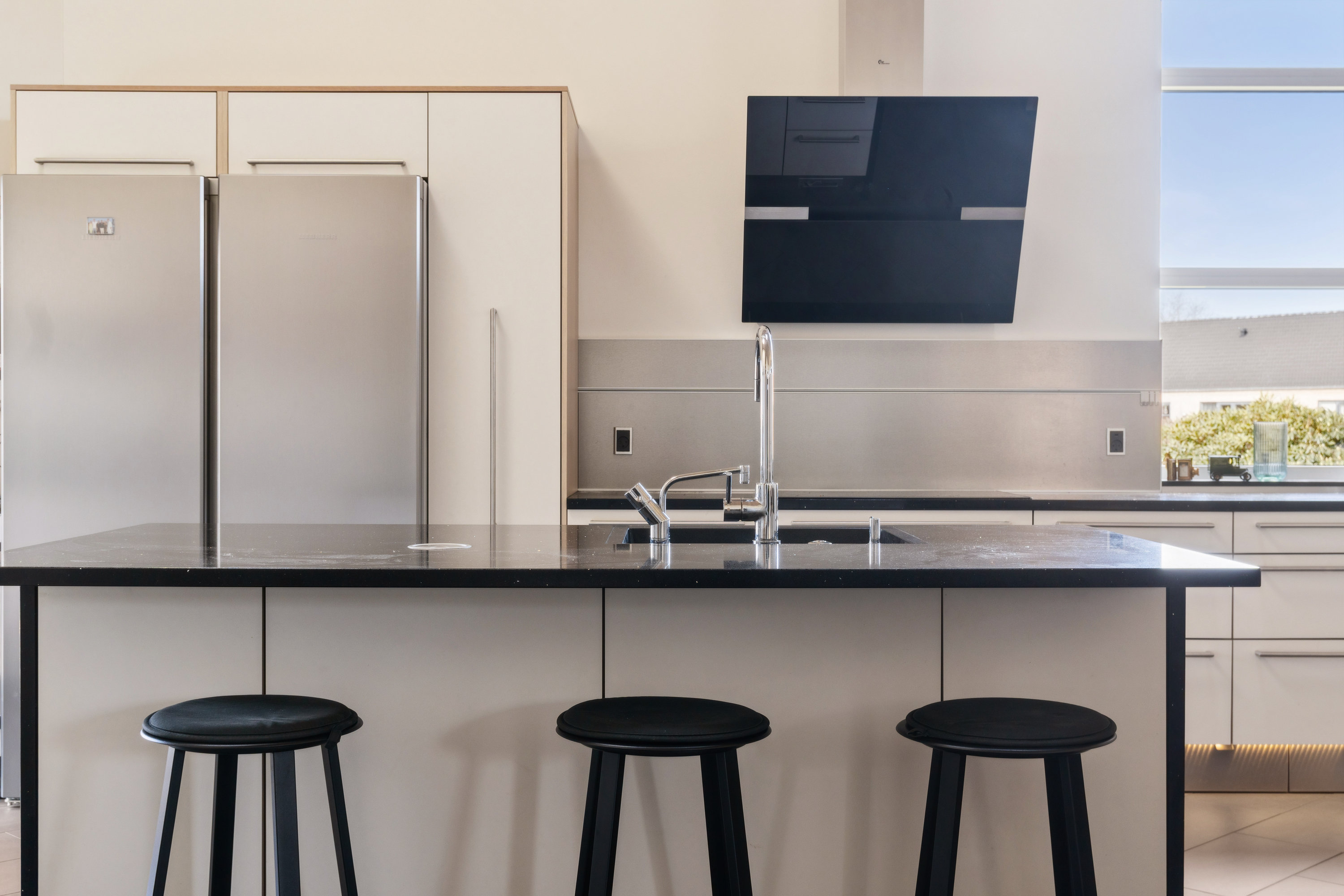 Fremhævet køkken billede i fuldskærmstilstand. Billede af Søparken 12, Marienhoff, 8550 Ryomgård